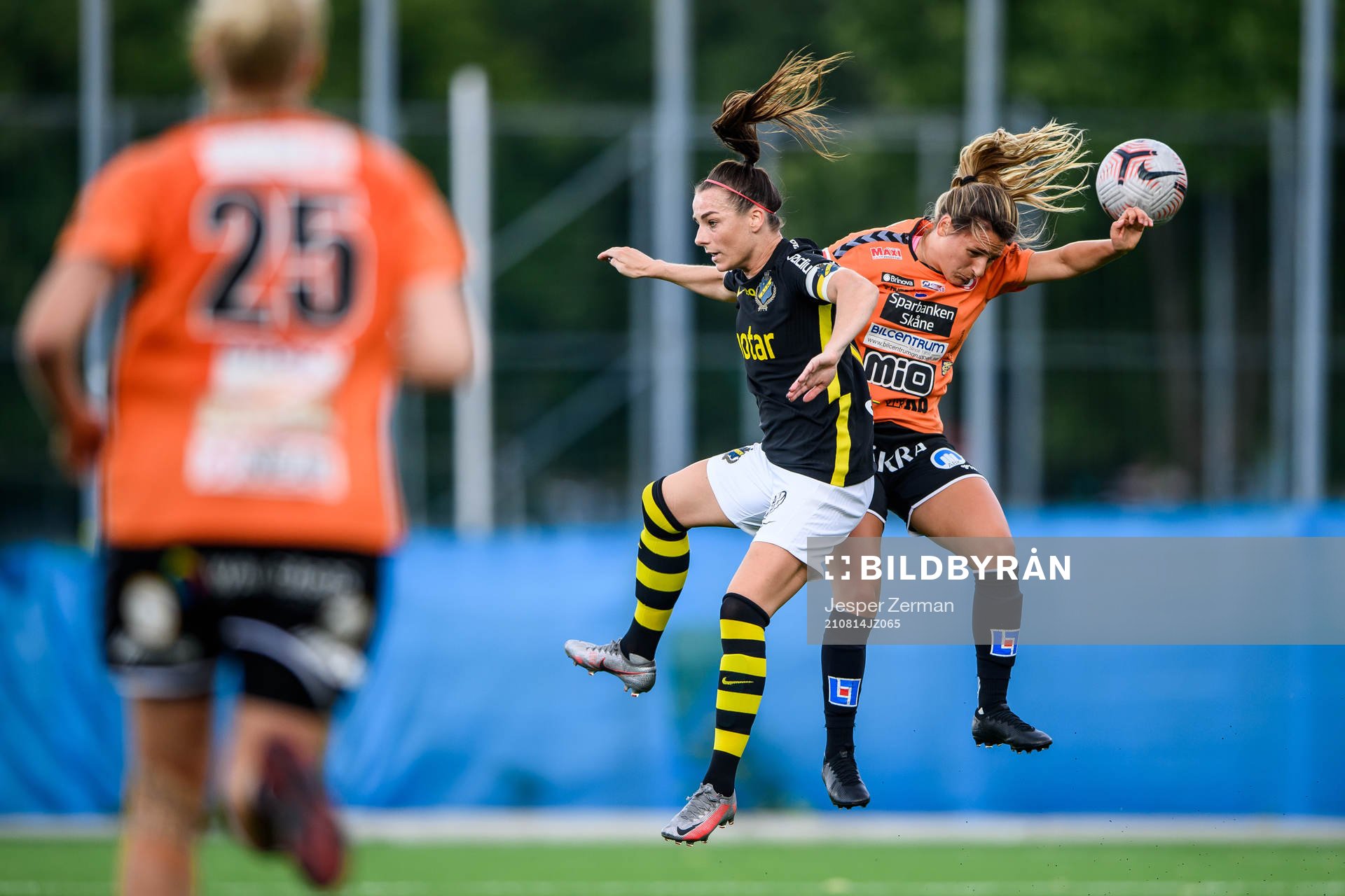 s Hallbera Gisladottir och Kristianstads Emma Petrovic