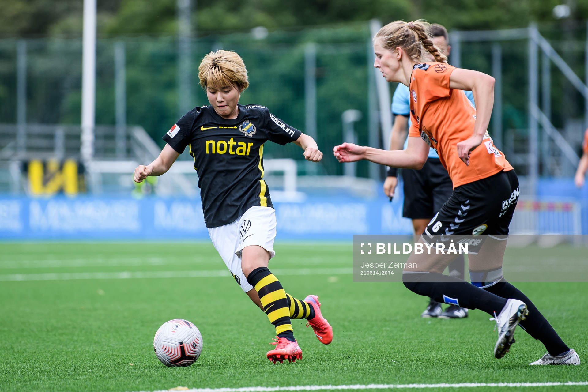 s Honoka Hayashi och Kristianstads Amanda Edgren