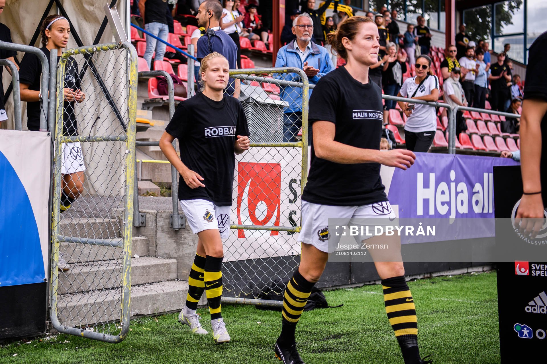 s Kaisa Collin och Sara Nordin