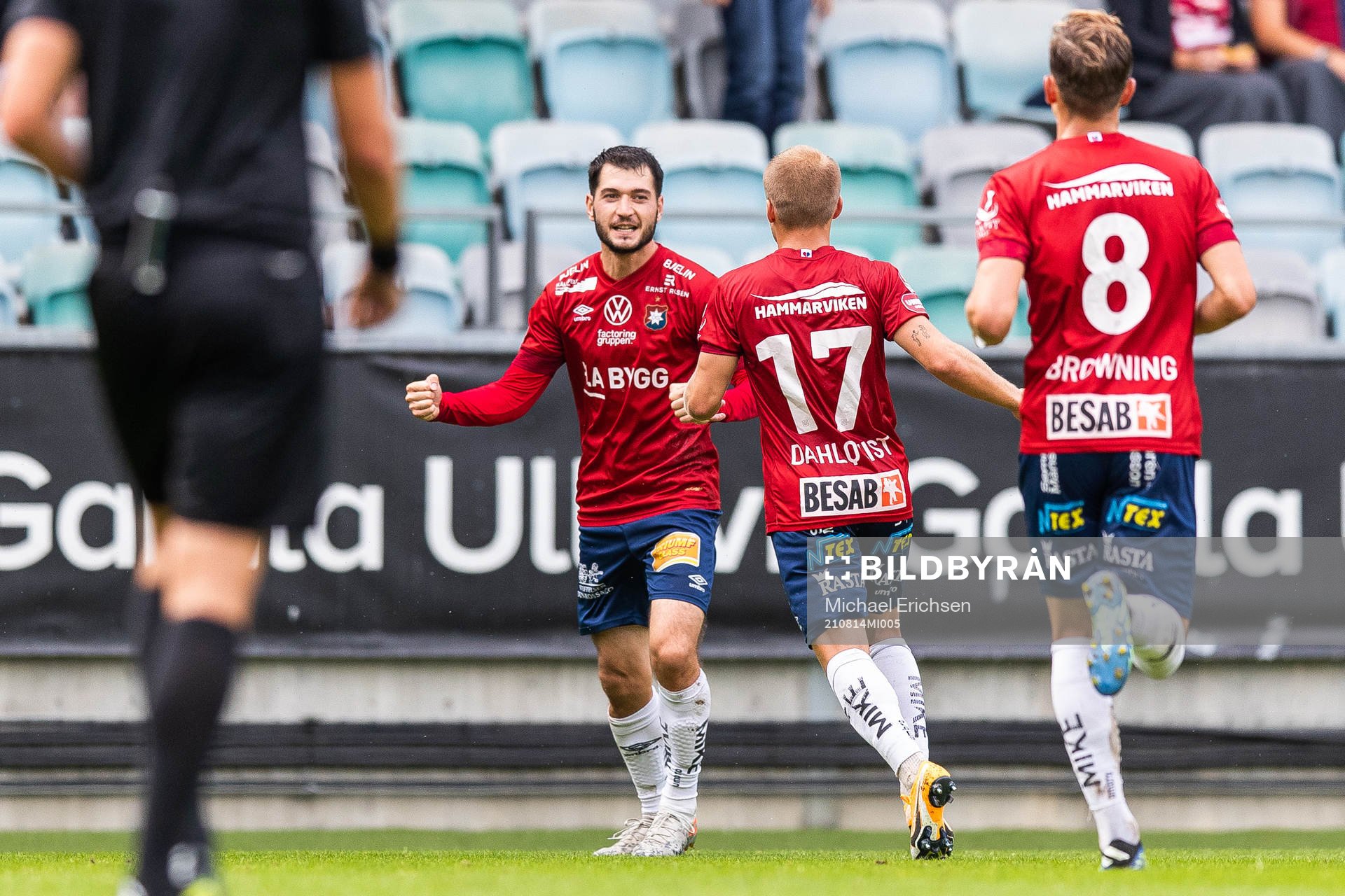 Örgrytes Anel Rashkaj jublar med lagkamrater