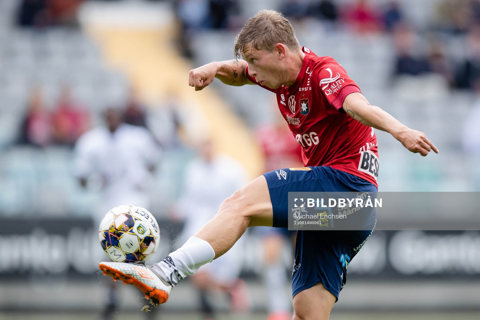 Örgrytes Anton Andreasson med ett skott