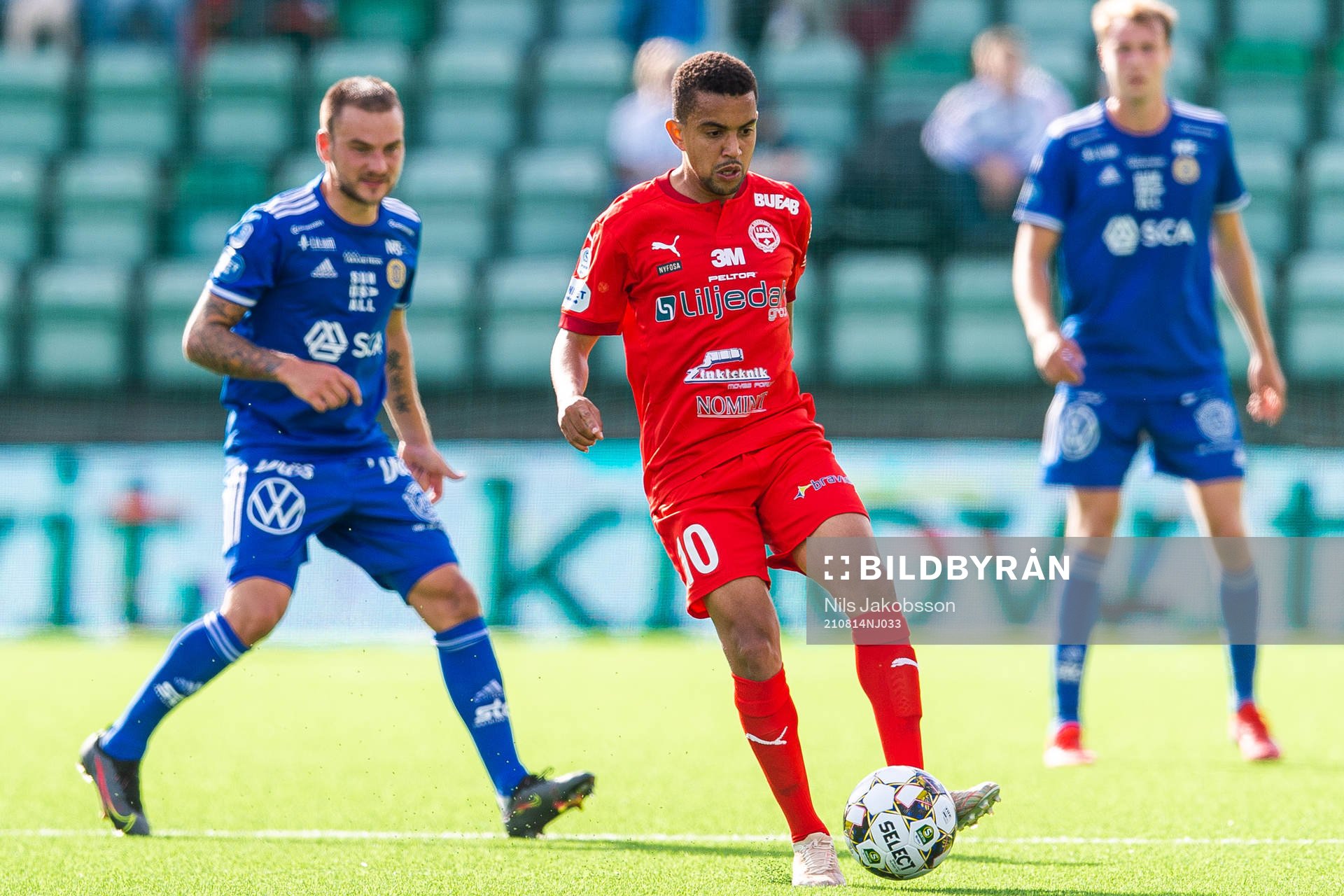 Sundsvalls Pontus Silfwer och Värnamos Erick Brendon