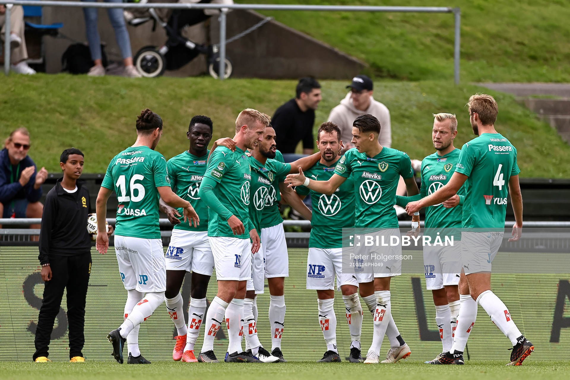 Jönköpings spelare jublar