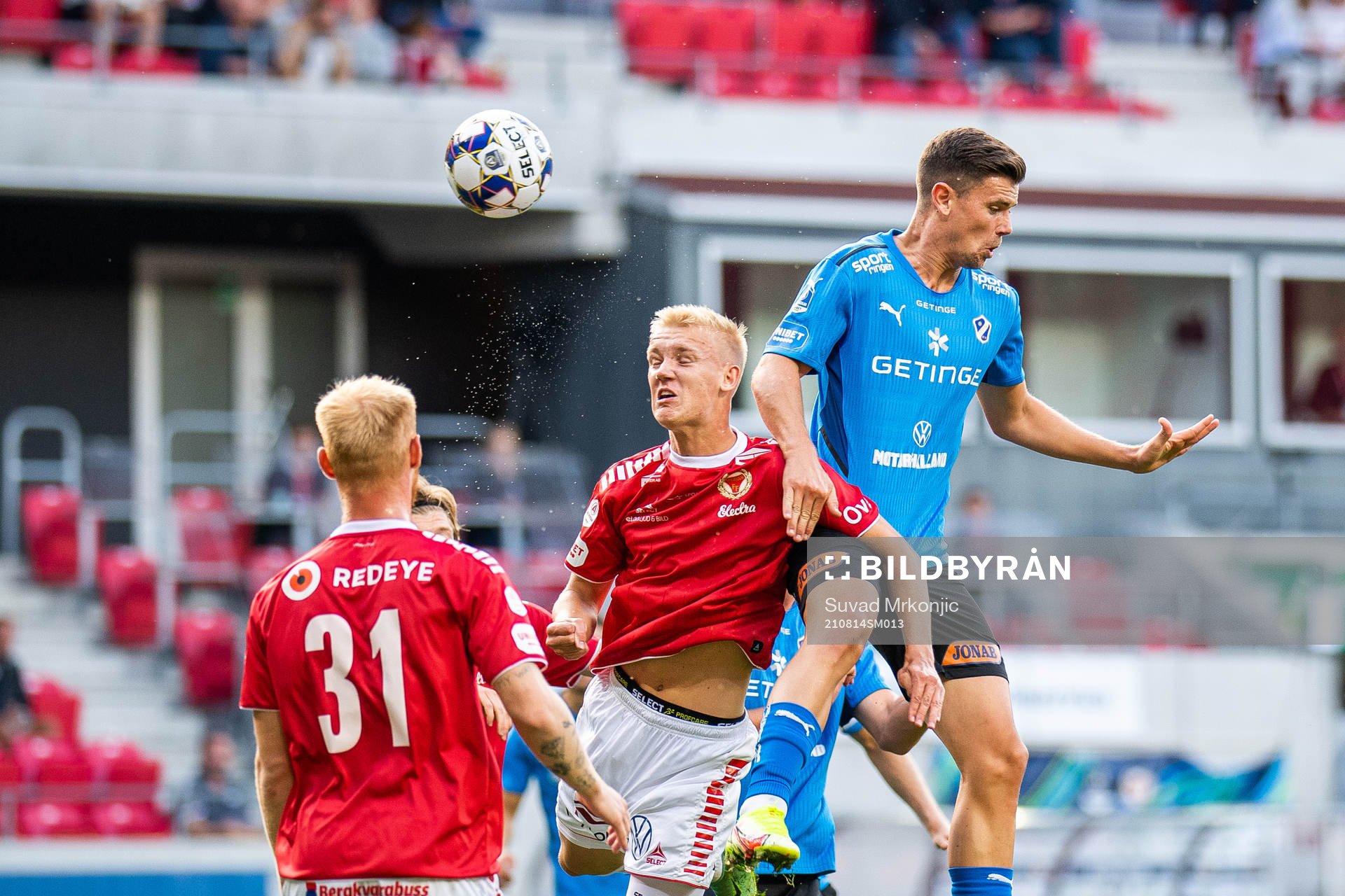 Kalmars Carl Gustafsson och Halmstads Marcus Antonsson