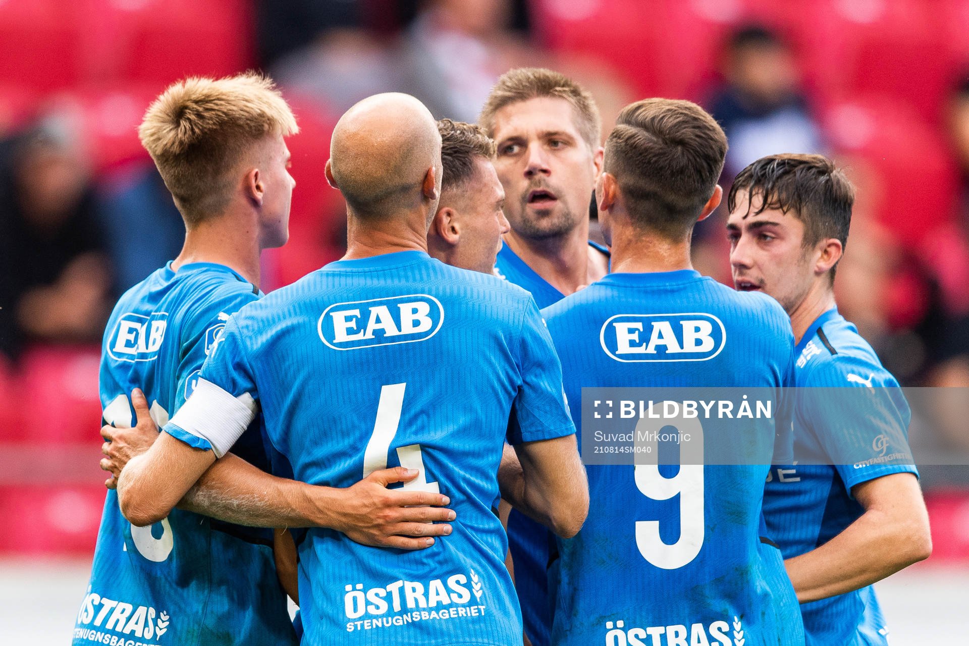 Halmstads Mikael Boman jublar med lagkamrater