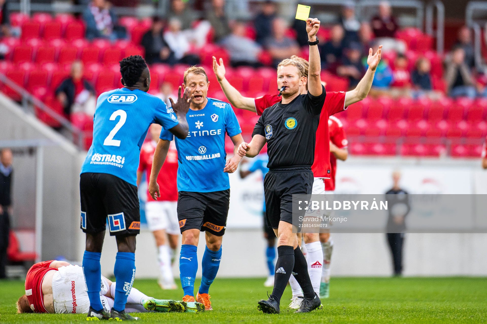Halmstads Thomas Boakye varnas av domare Fredrik Klitte