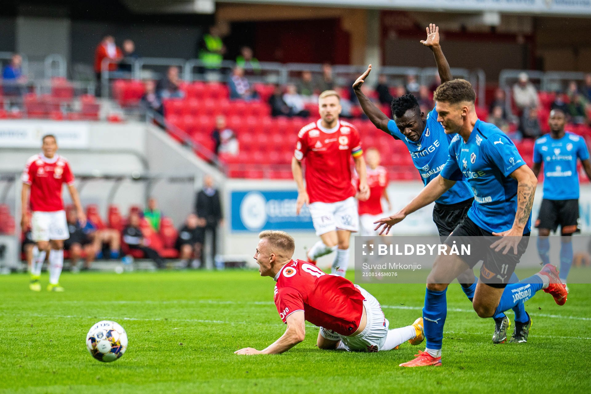 Kalmars Isak Jansson faller
