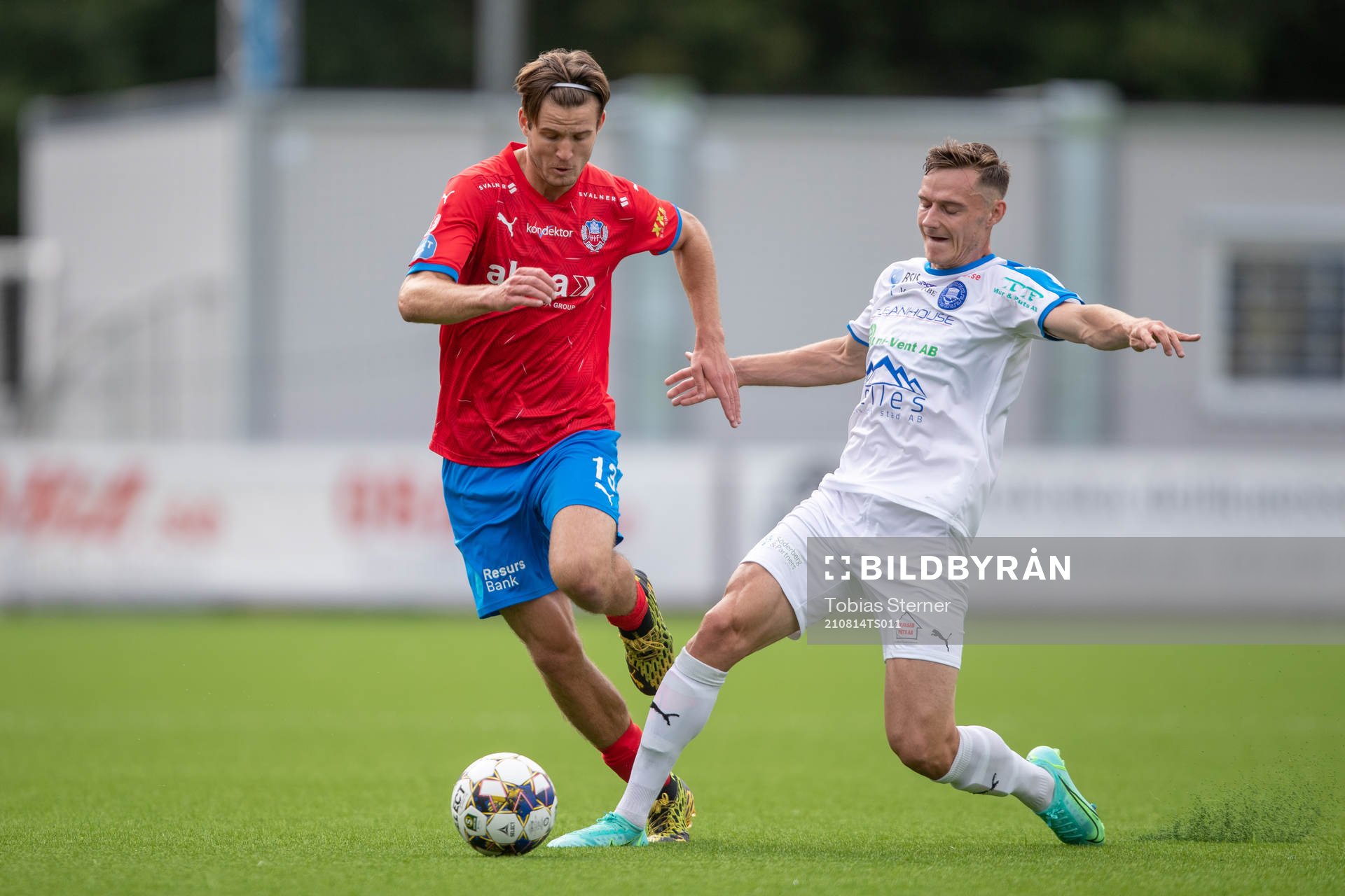 Helsingborgs Wilhelm Loeper och Akropolis Mattias Bouvin