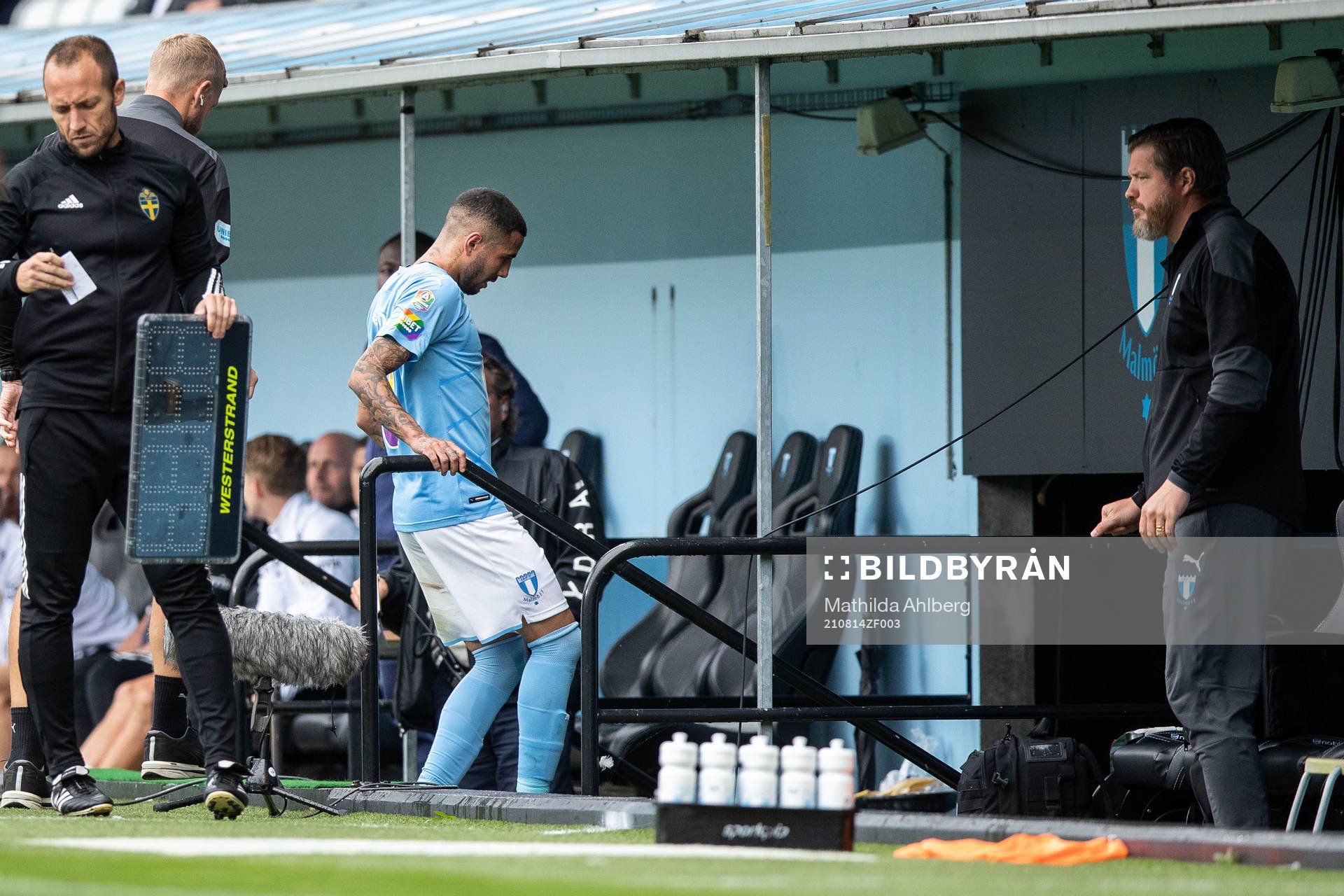 Malmö FFs Sergio Pena blir utbytt