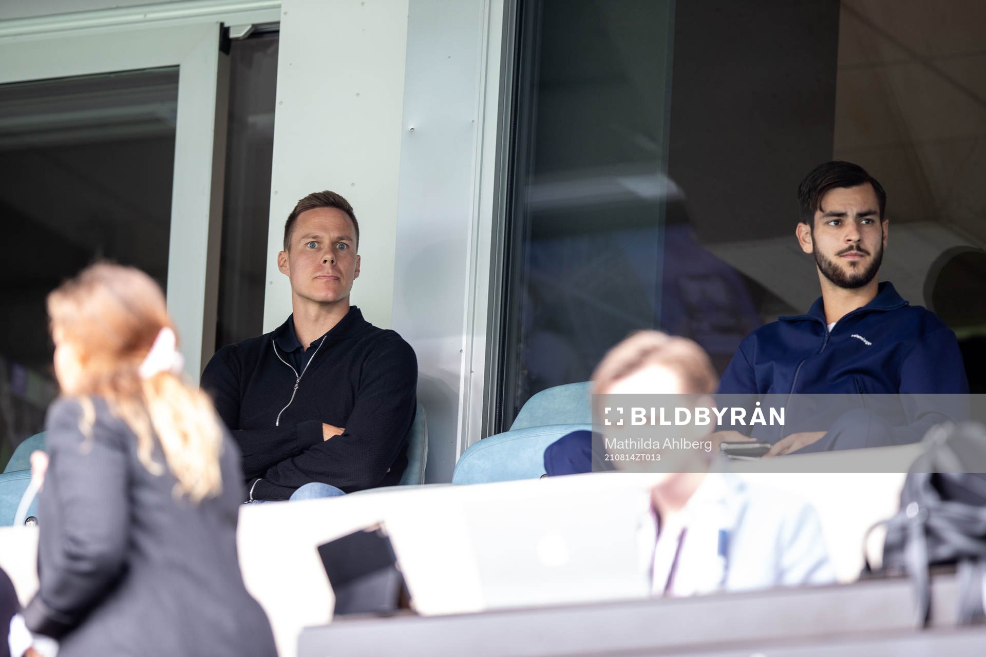Malmö FFs Niklas Moisander och Adi Nalic  på läktaren