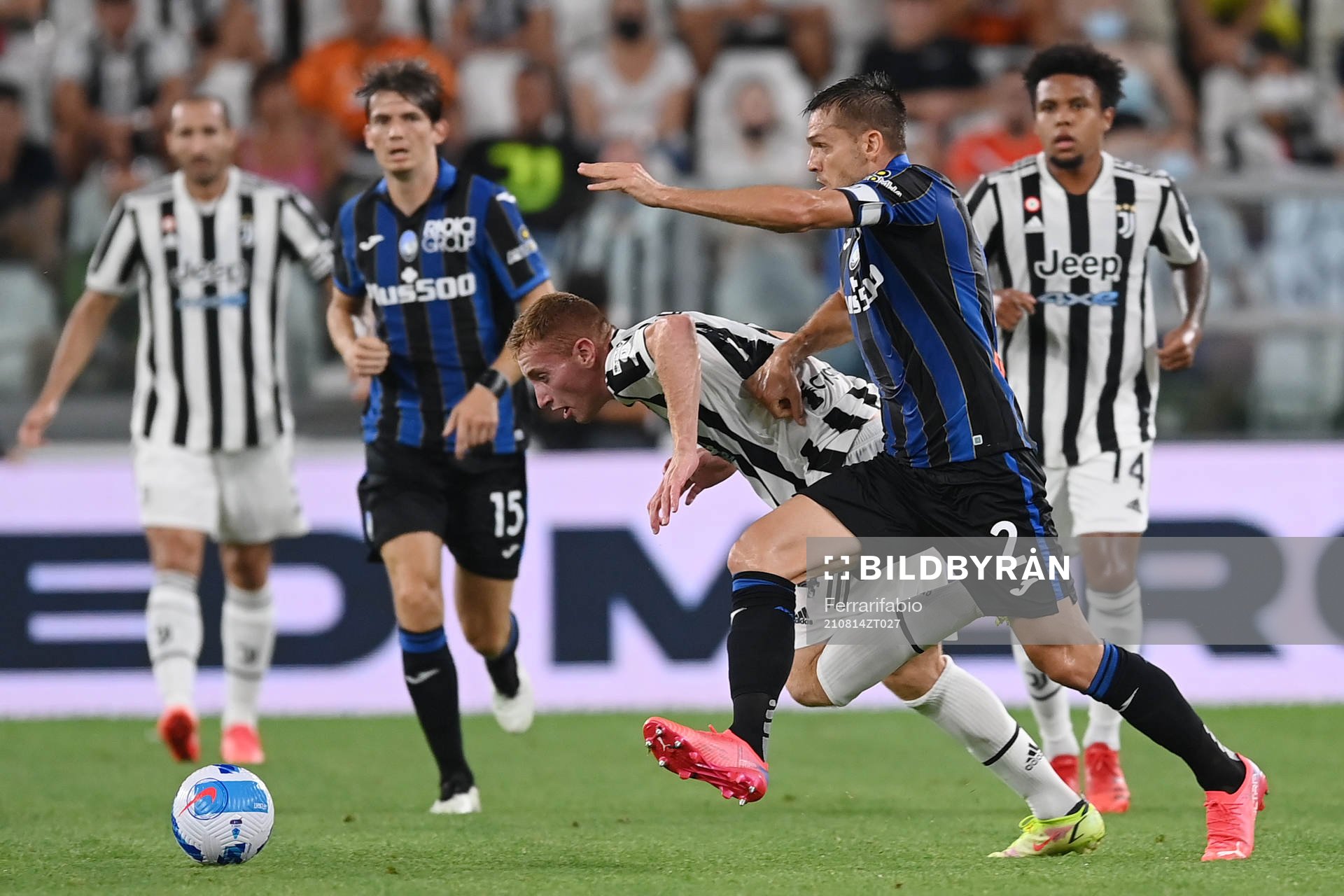 Juventus Dejan Kulusevski och Atalantas Rafael Toloi