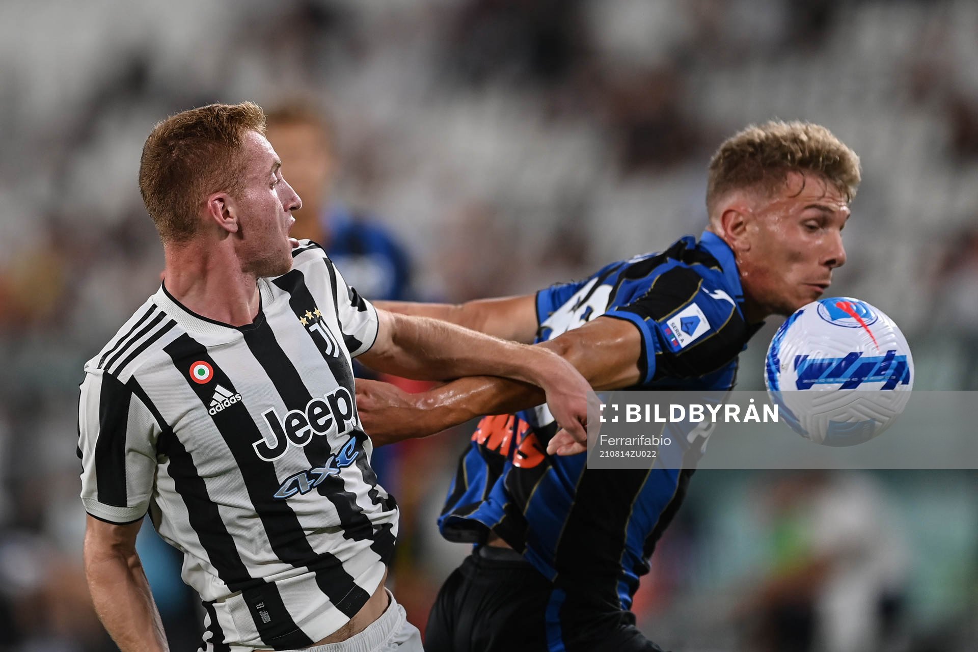 Juventus Dejan Kulusevski och Atalantas Matteo Lovato