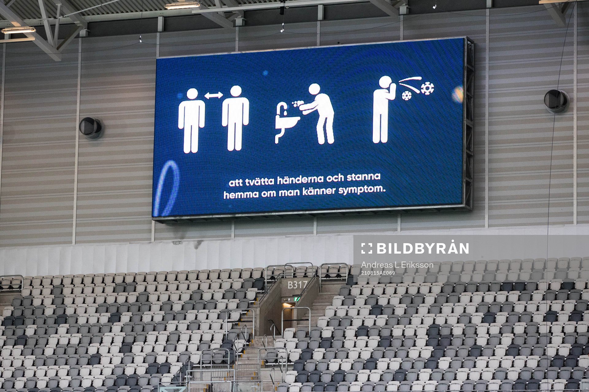 Information om covid-19 restriktioner innan fotbollsmatchen