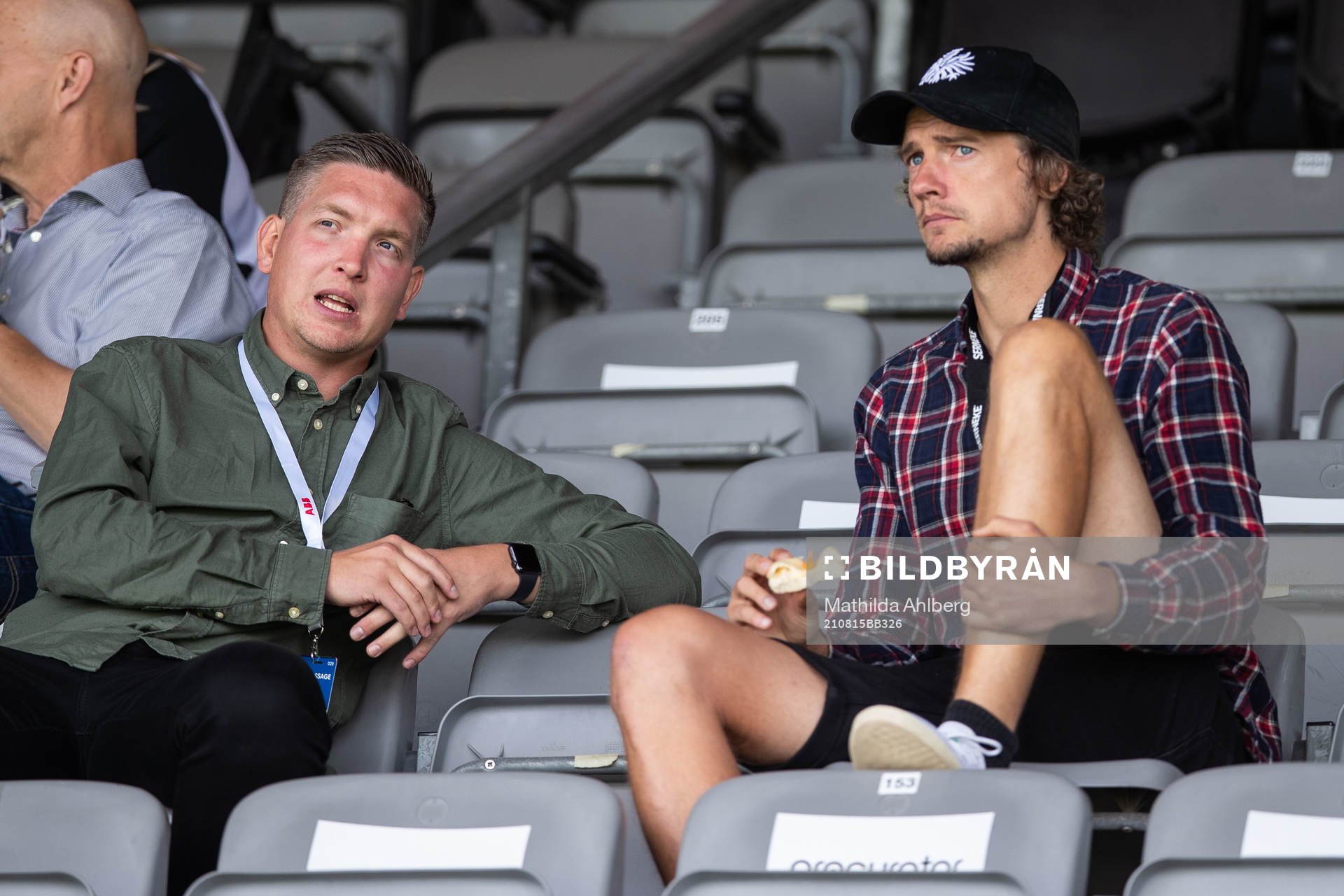 Värnamos tränare Robin Asterhed på läktaren under fotbollsmatchen i Superettan mellan Landskrona och Västerås SK den 15 augusti 2021 i Landskrona.
