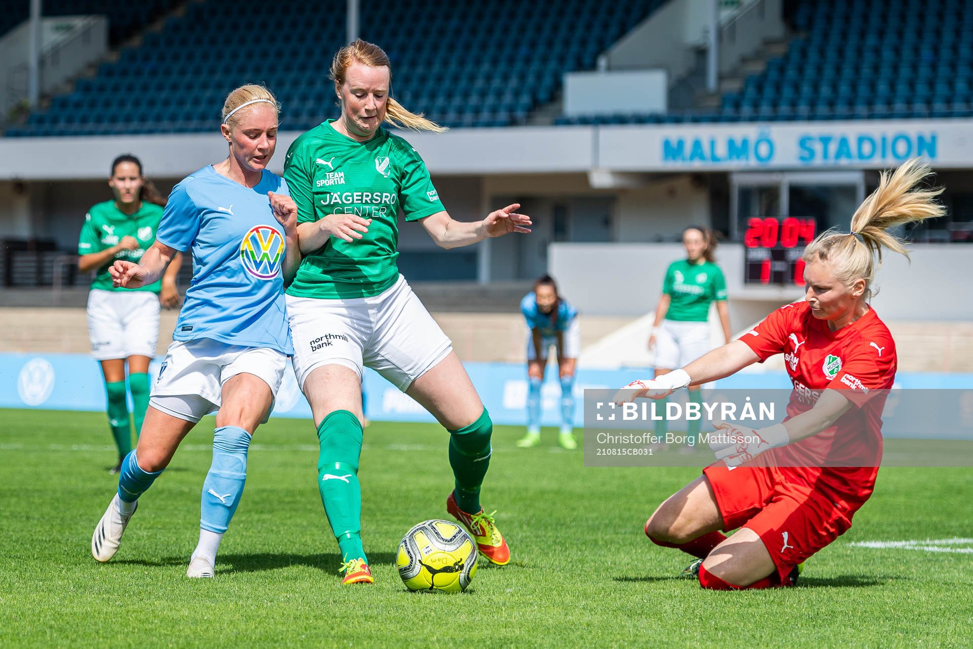 Malmö FFs Melina Skarström mot Husies Josefin Karlsson
