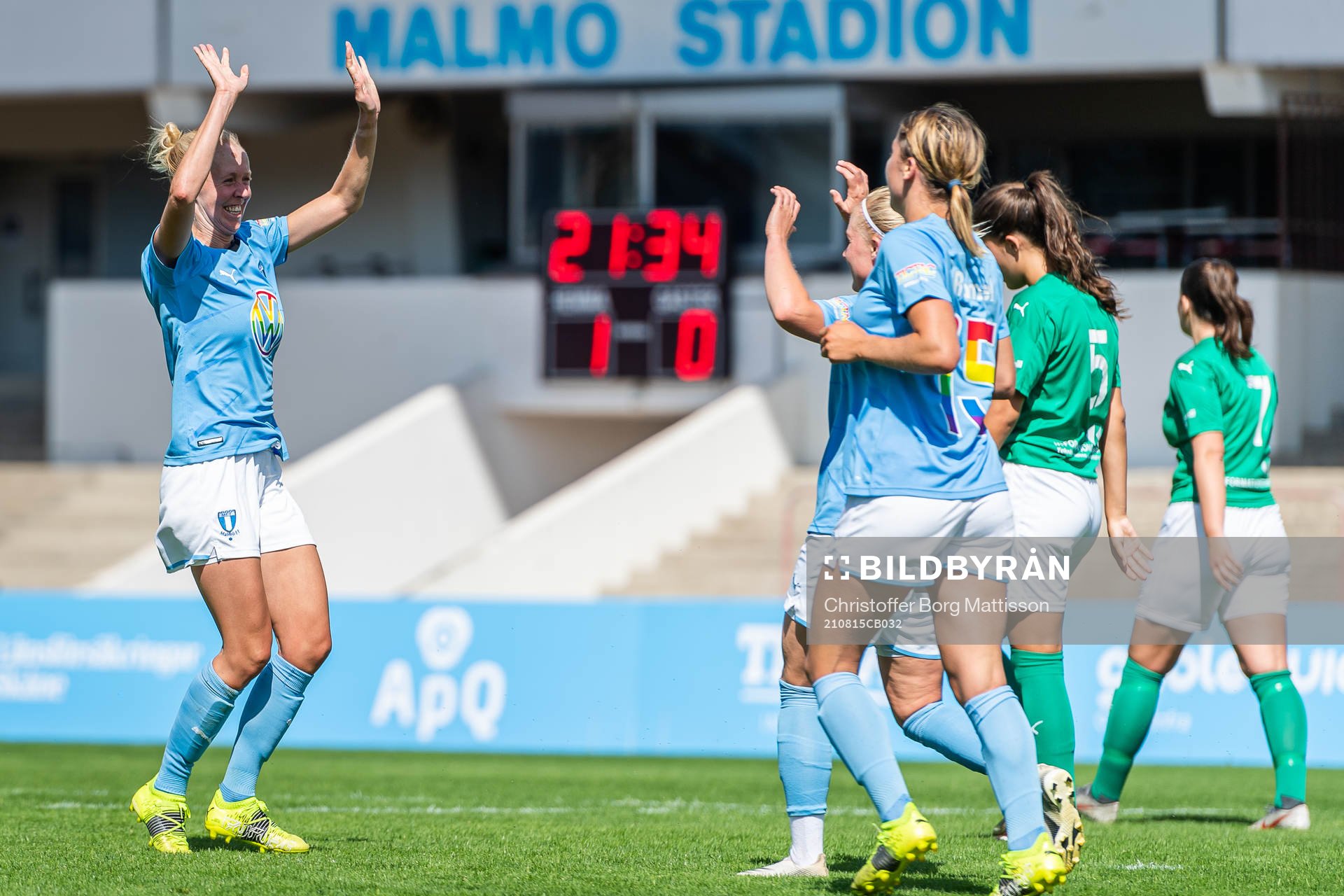 Malmö FFs Stina Stadig jublar