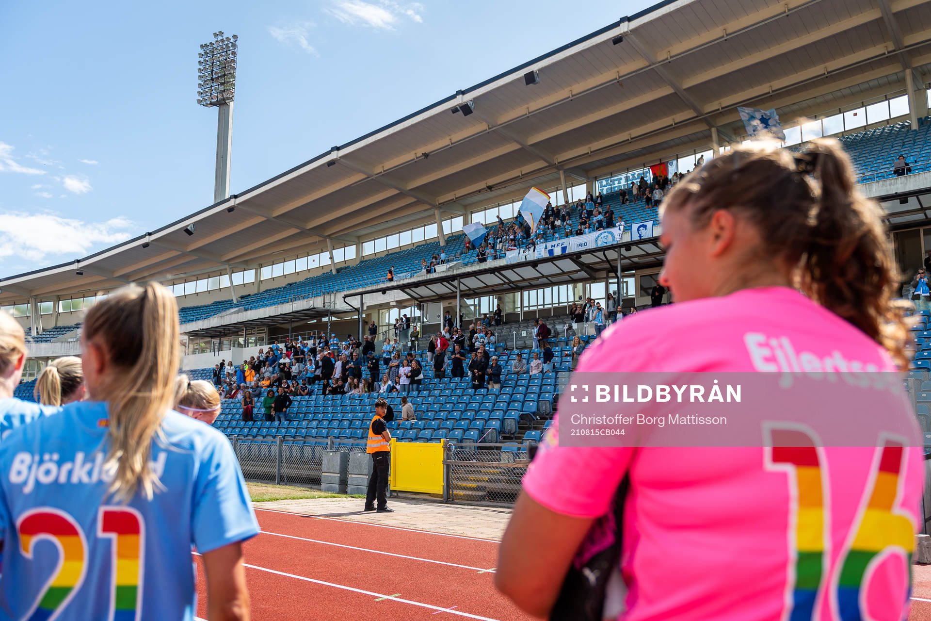 Malmö FFs spelare tackar publiken