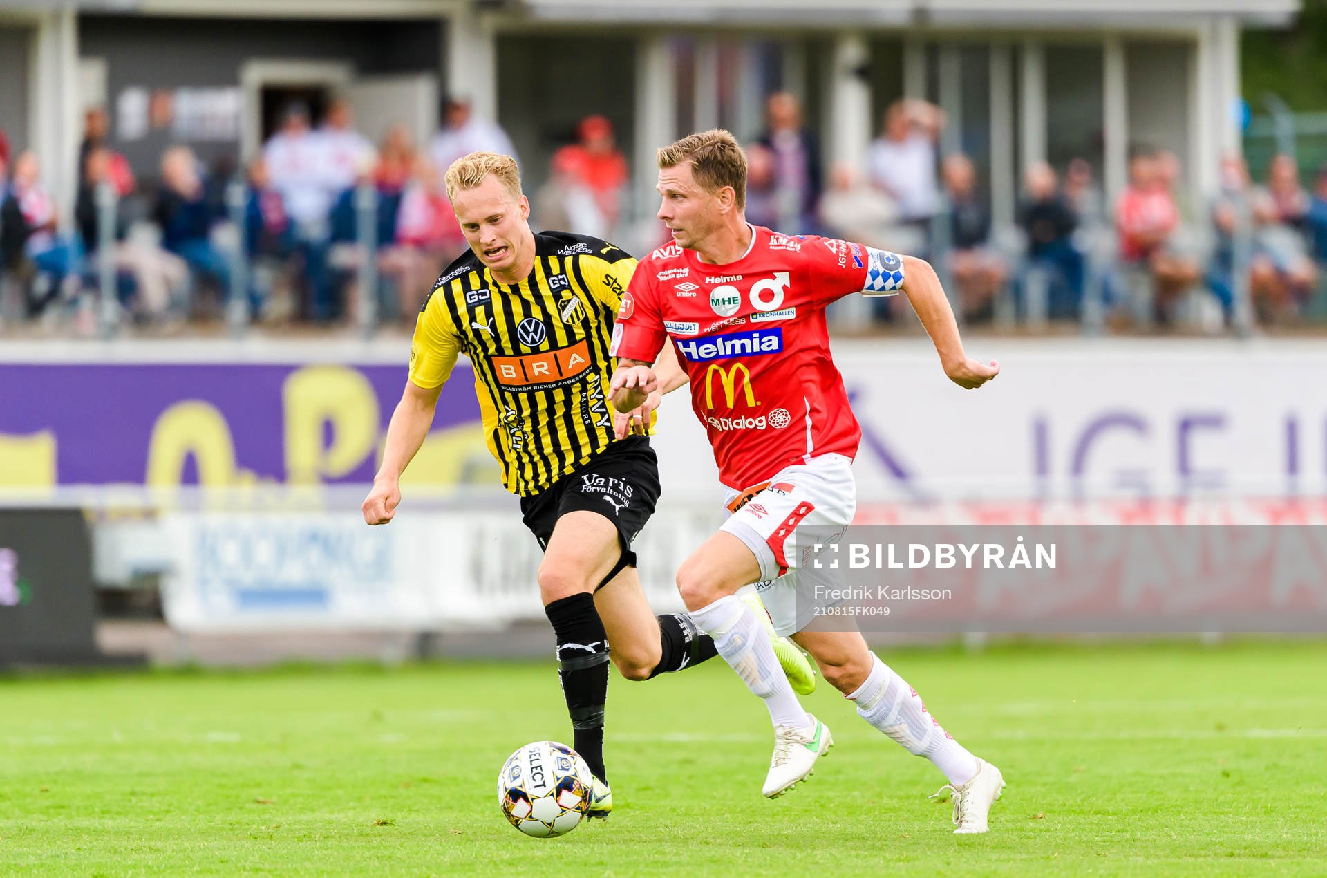 Häckens Gustav Berggren och Degerfors Johan Bertilsson