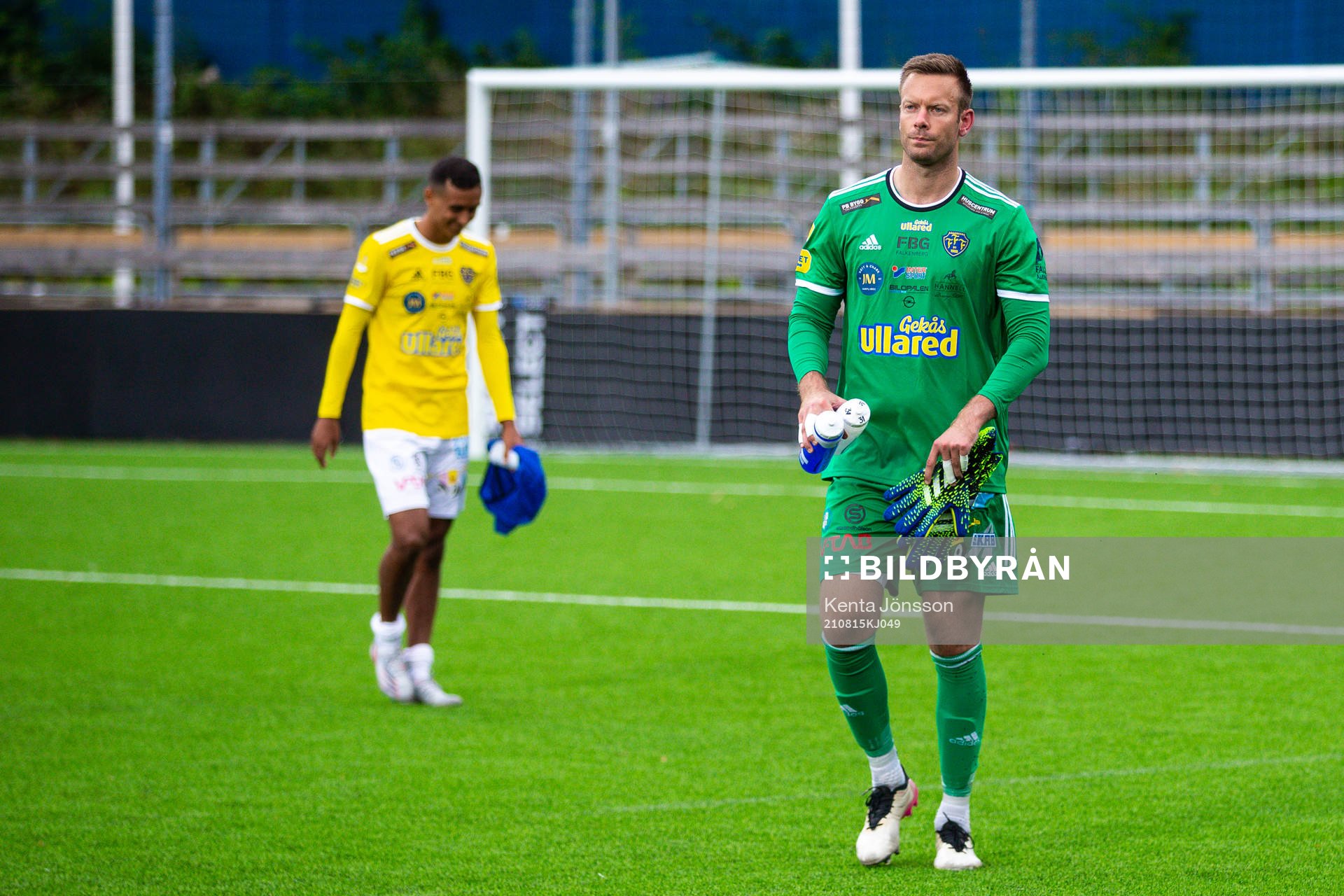 Falkenbergs målvakt Viktor Noring deppar