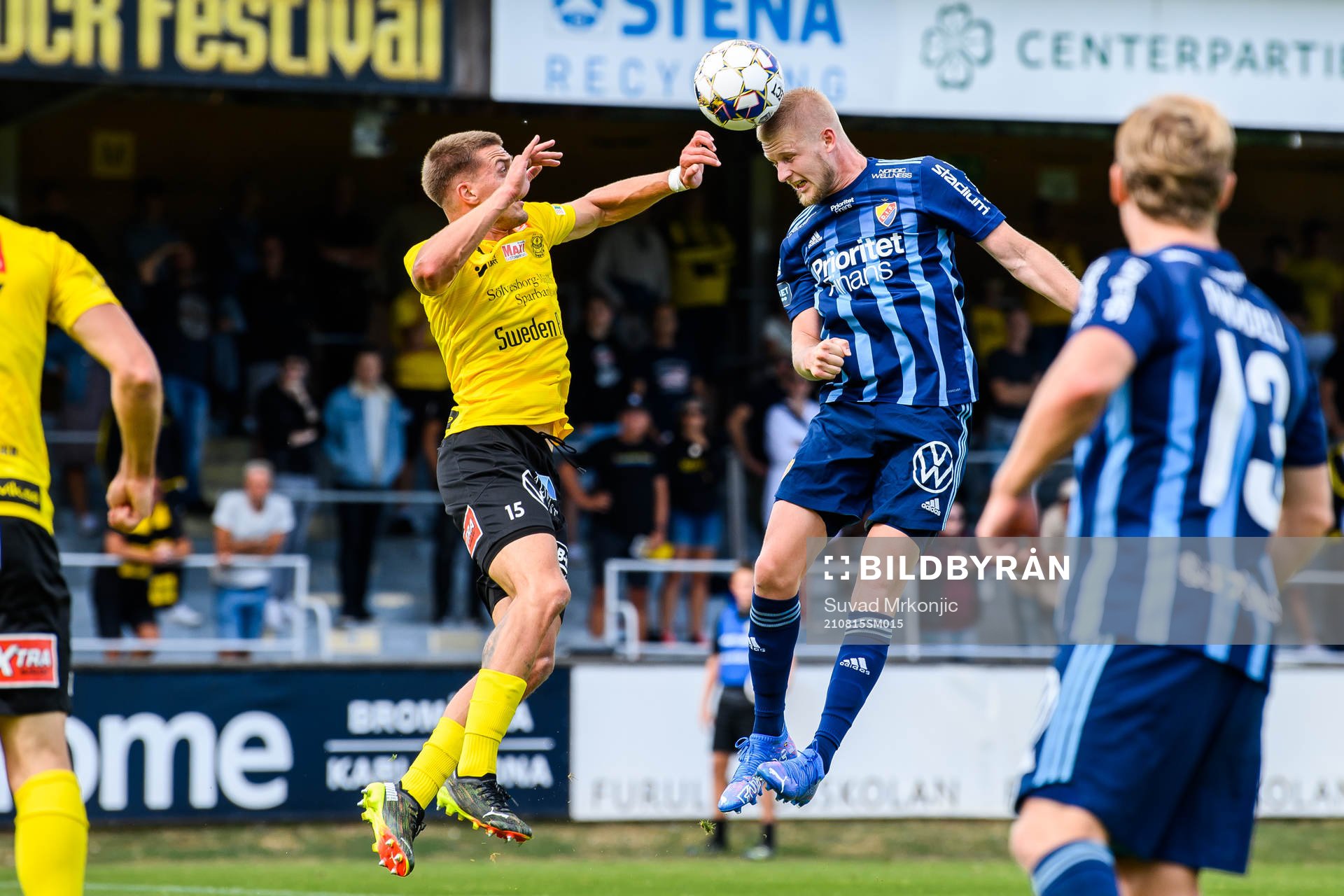 Mjällbys Ivan Kricak och Djurgårdens Kalle Holmberg