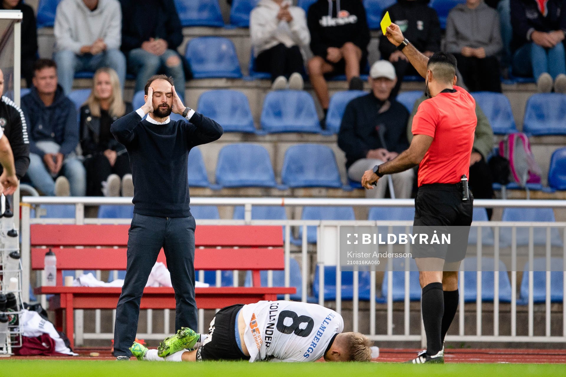 Örebros tränare Vitor Gazimba deppar