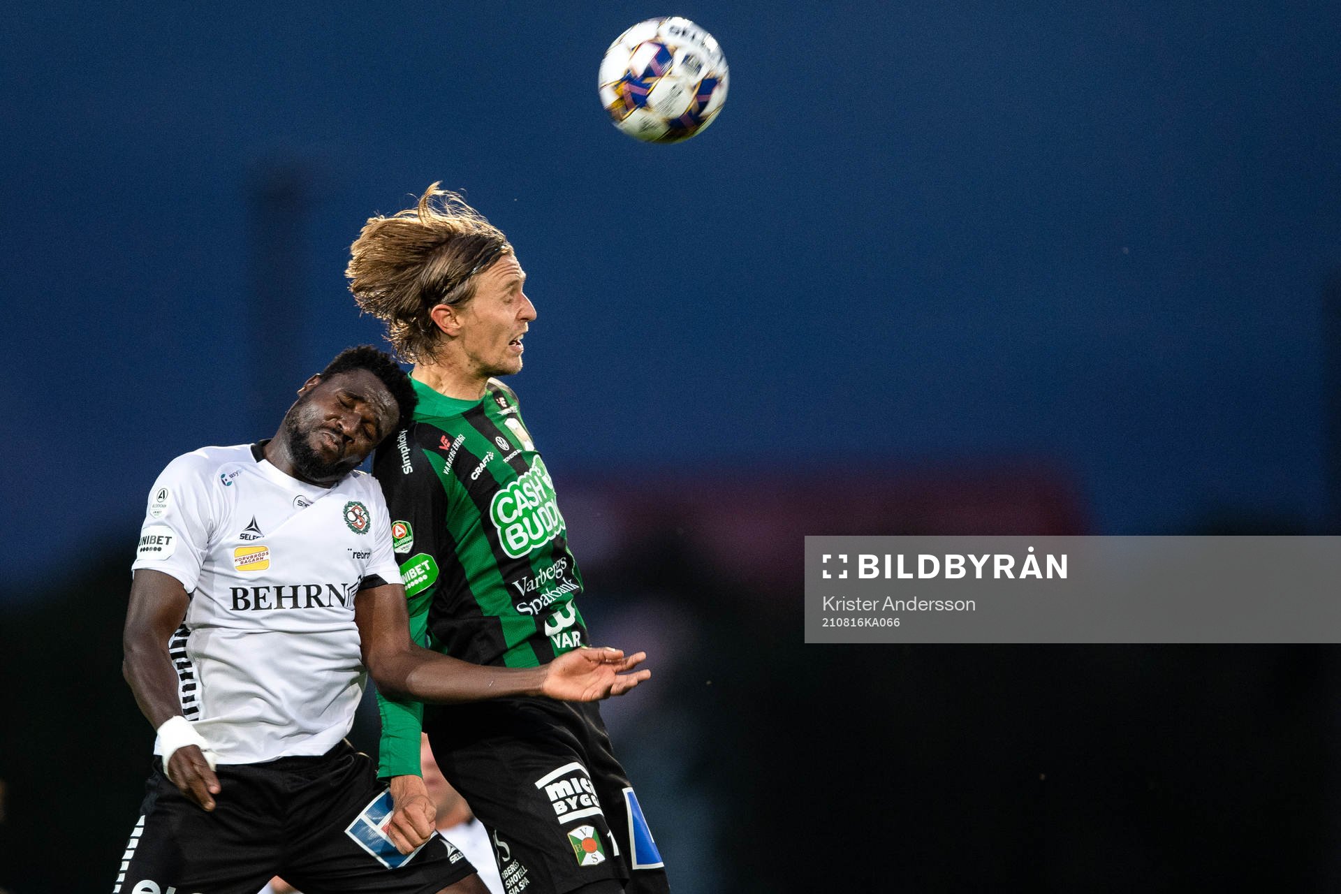 Örebros Nasiru Moro och Varbergs Joakim Lindner