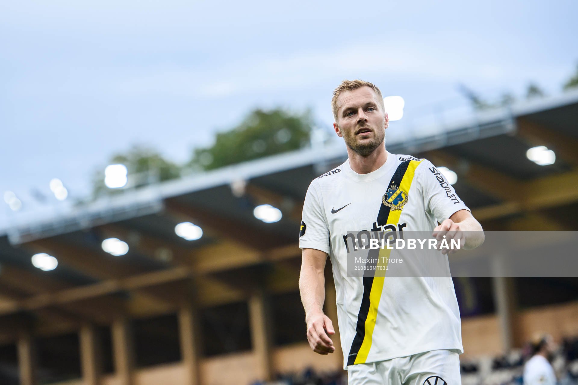 s Sebastian Larsson