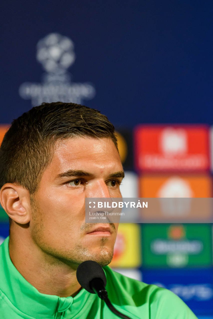Goalkeeper Kristian Kahlina
