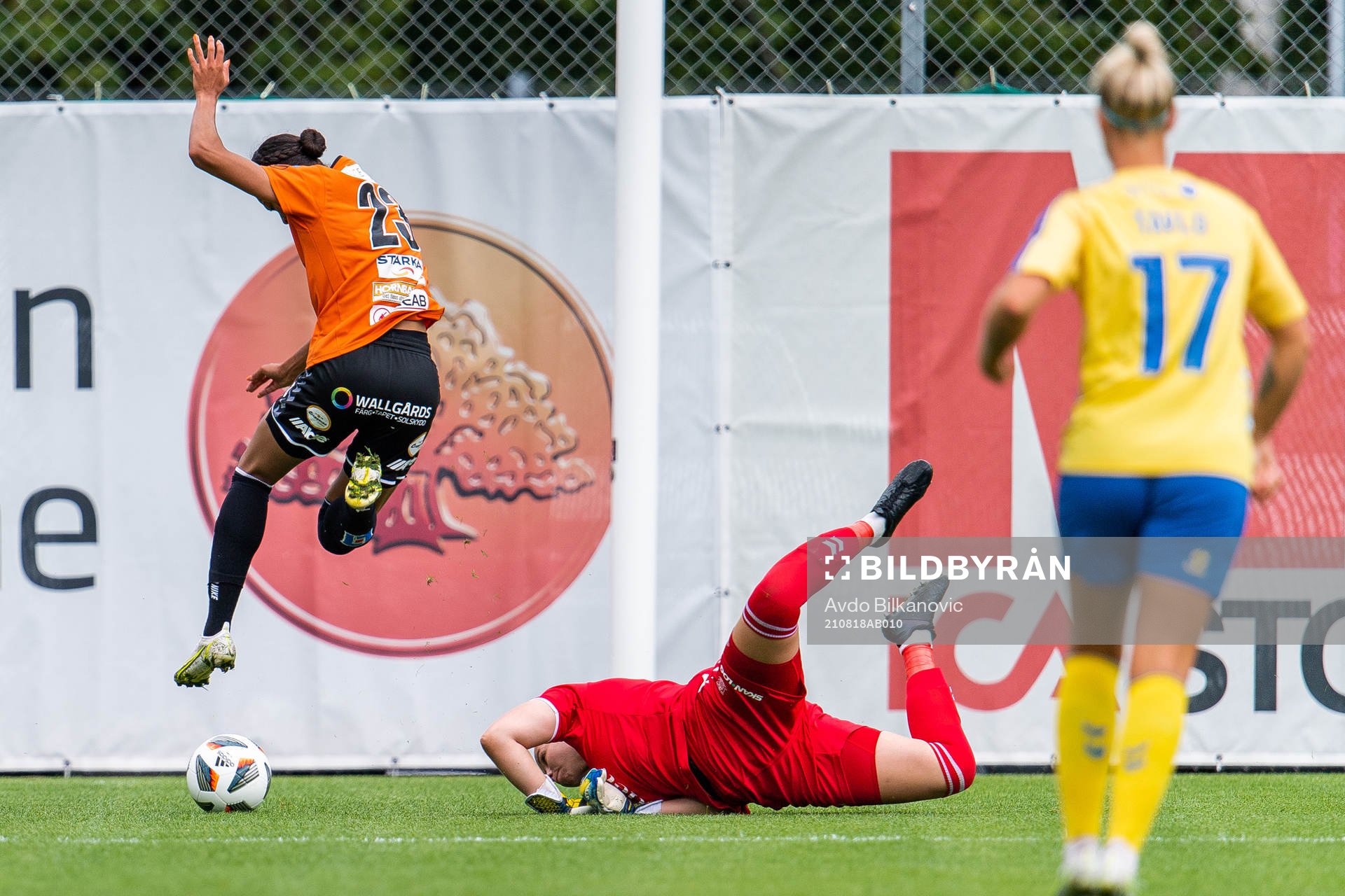 Sveindís Jane Jónsdóttir of Kristianstad and goalkeeper
