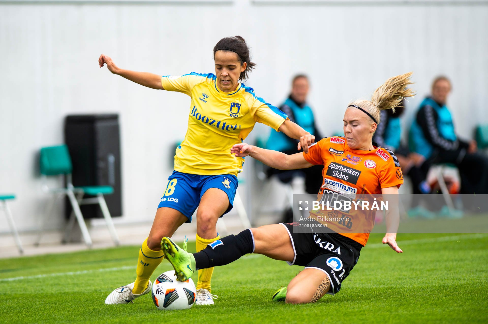 Kristianstads Jutta Rantala and Bröndbys Samara Ortiz Cruz