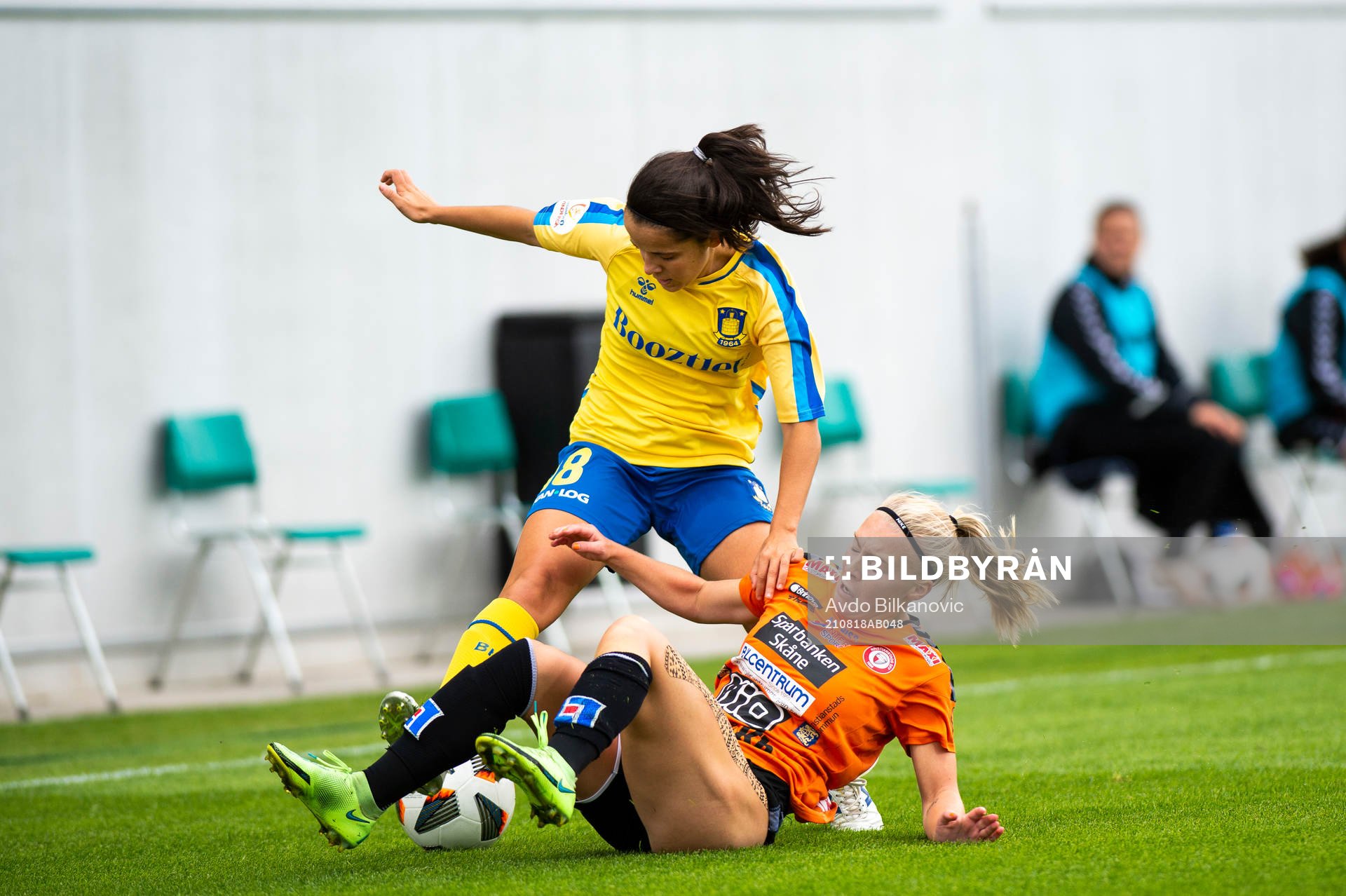 Kristianstads Jutta Rantala and Bröndbys Samara Ortiz Cruz