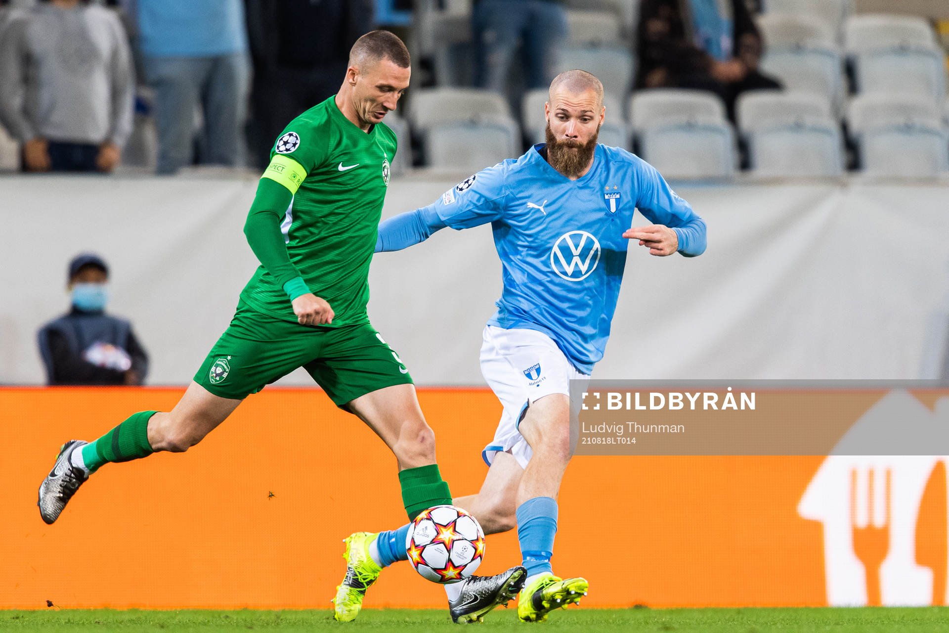 Anton Nedyalkov of Ludogorets and Jo Inge Berget of Malmö