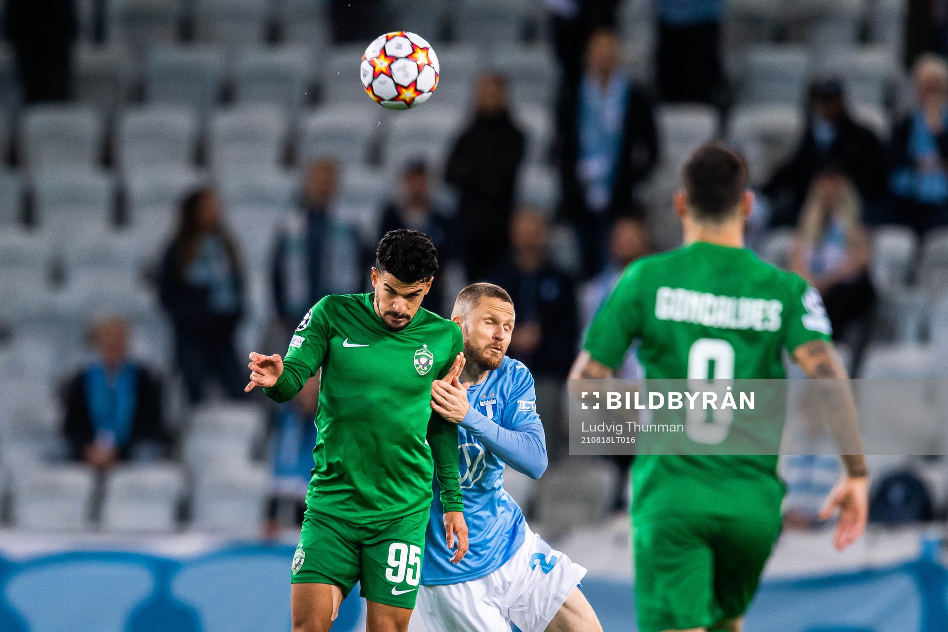 Cauly Oliveira Souza of Ludogorets and Lasse Nielsen of