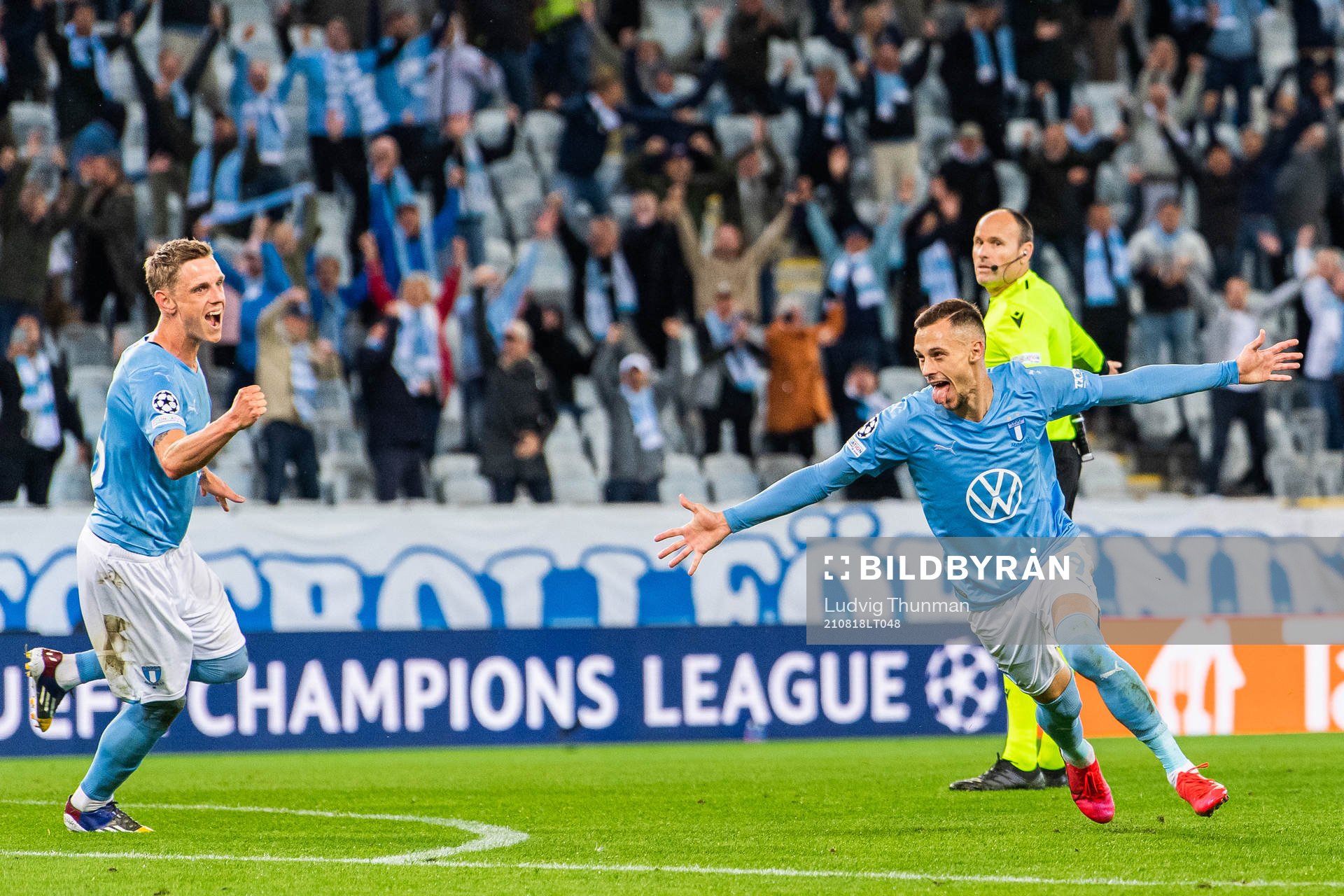 Veljko Birmancevic of Malmö FF celebrates scoring 1-0