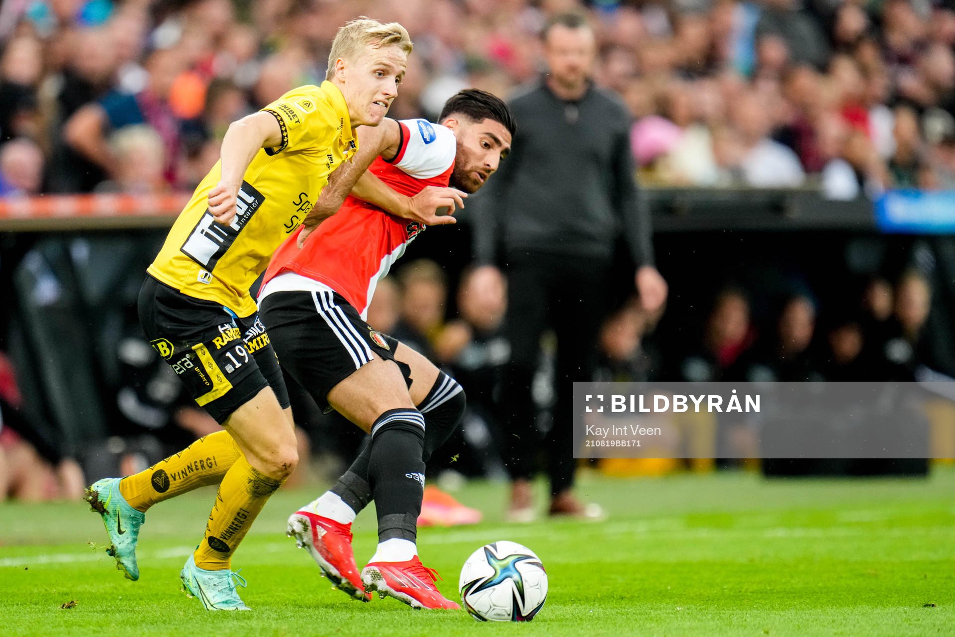 Alireza Jahanbakhsh of Feyenoord and Jeppe Okkels of