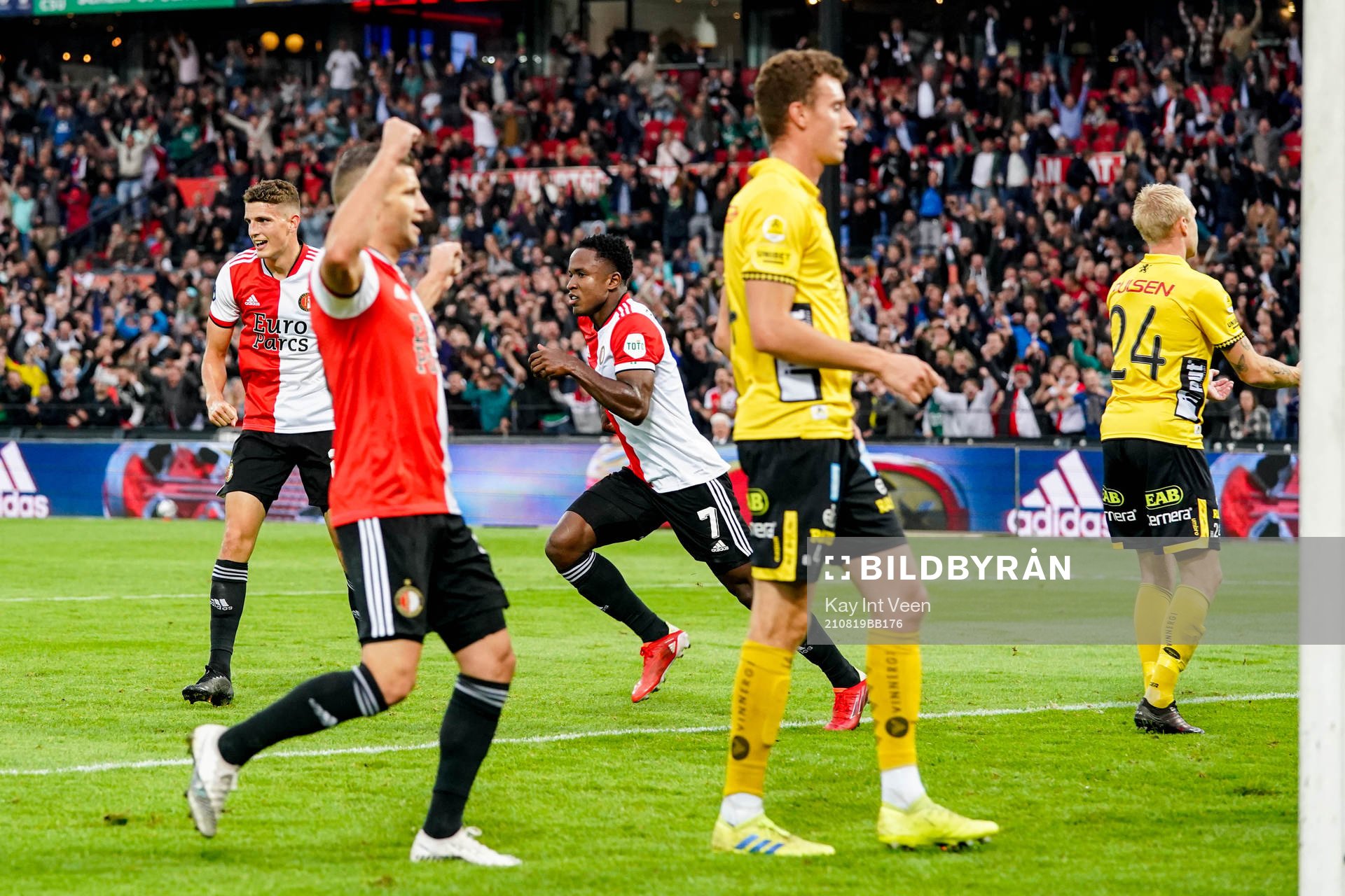 Luis Sinisterra of Feyenoord celebrates scoring the 1-0 goal