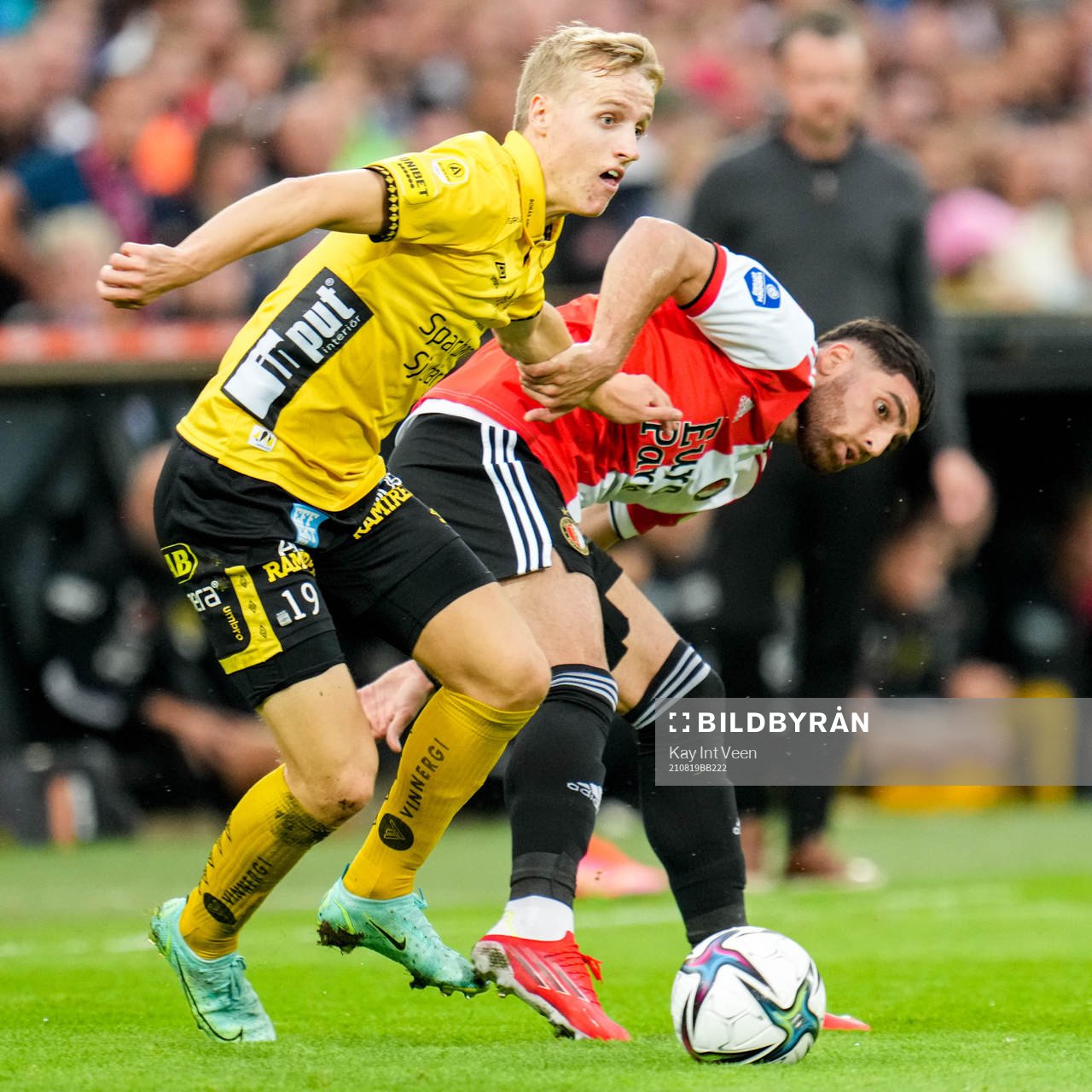 Alireza Jahanbakhsh of Feyenoord and Jeppe Okkels of