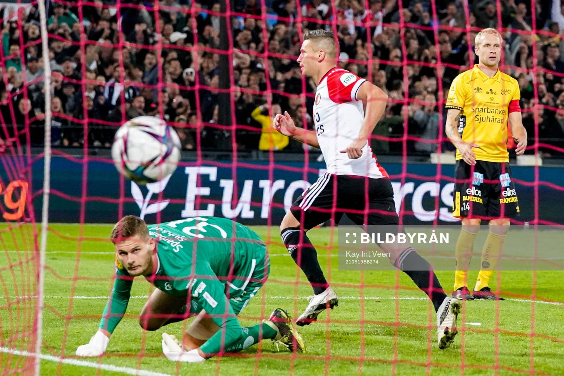 Bryan Linssen  of Feyenoord scores the 5-0 behind