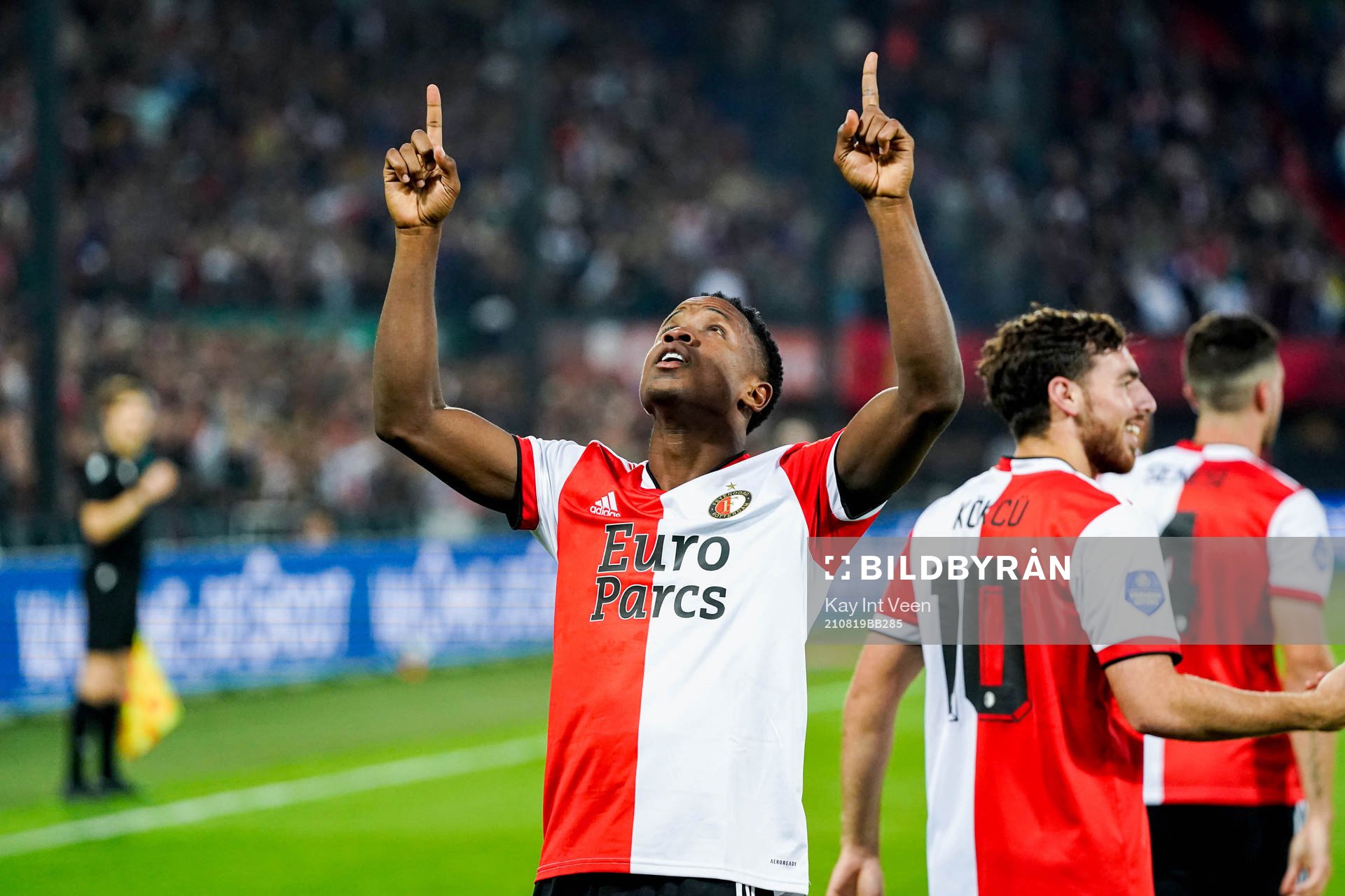 Luis Sinisterra of Feyenoord celebrates
