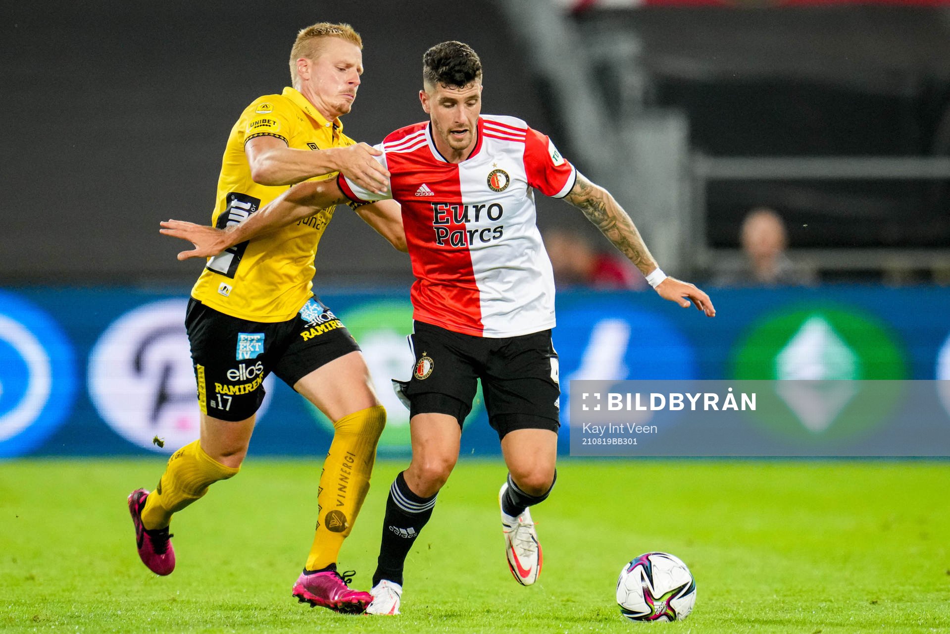 Per Frick of Elfsborg and Marcos Senesi of Feyenoord