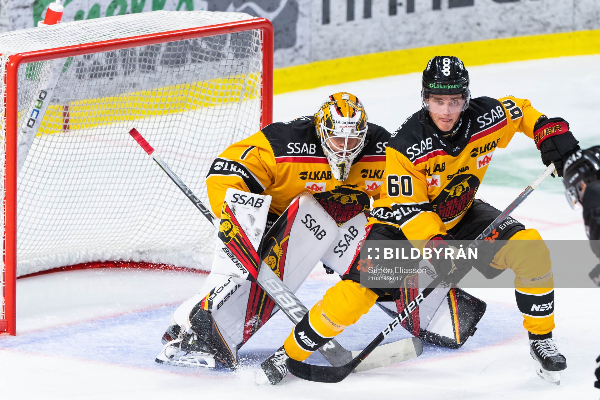 Luleås målvakt Jesper Wallstedt och Julius Honka