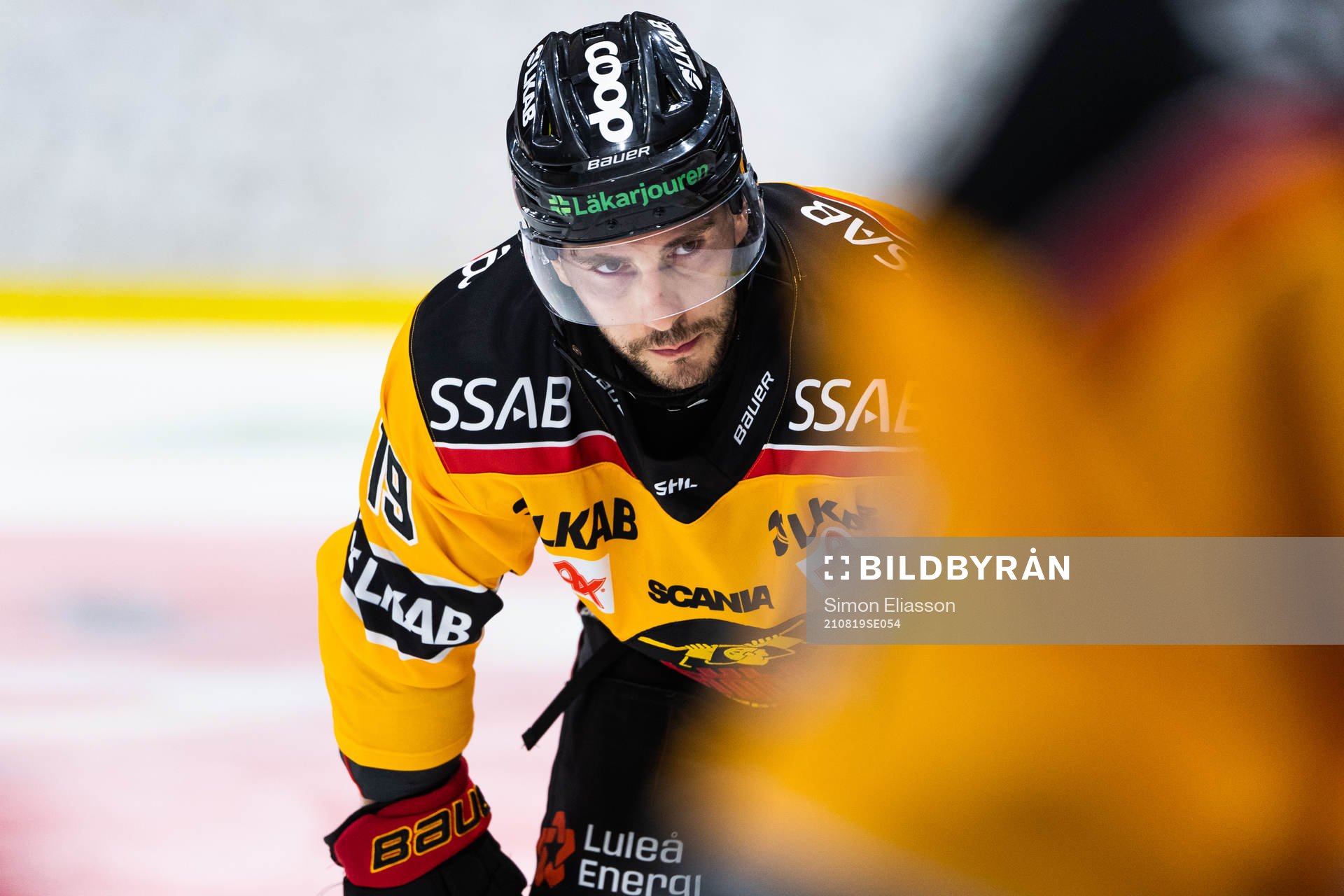 Luleås Konstantin Komarek underträningsmatchen i ishockey