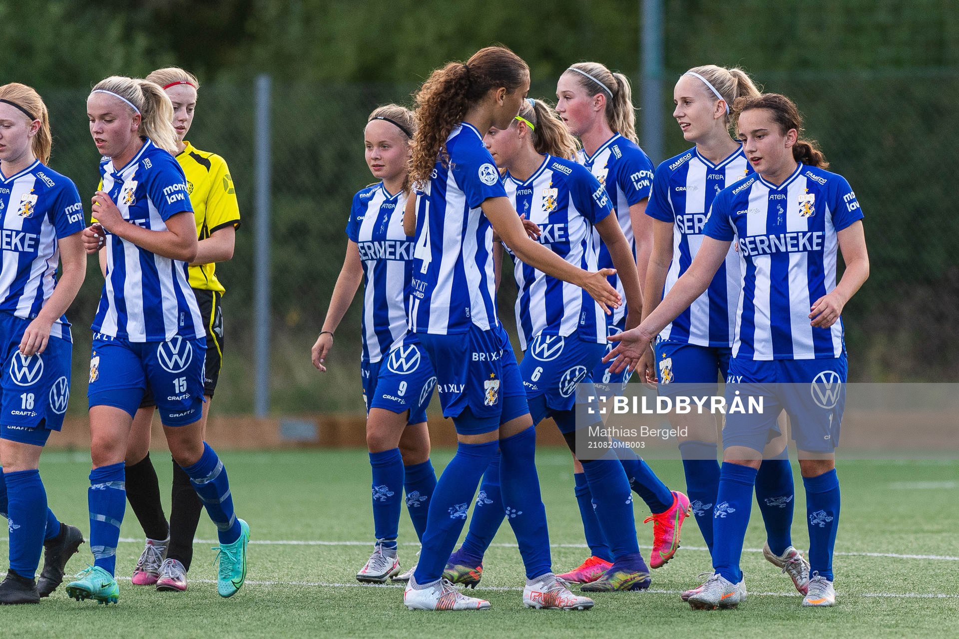IFK Göteborgs Malva Larsson och Victoria Svanström jublar