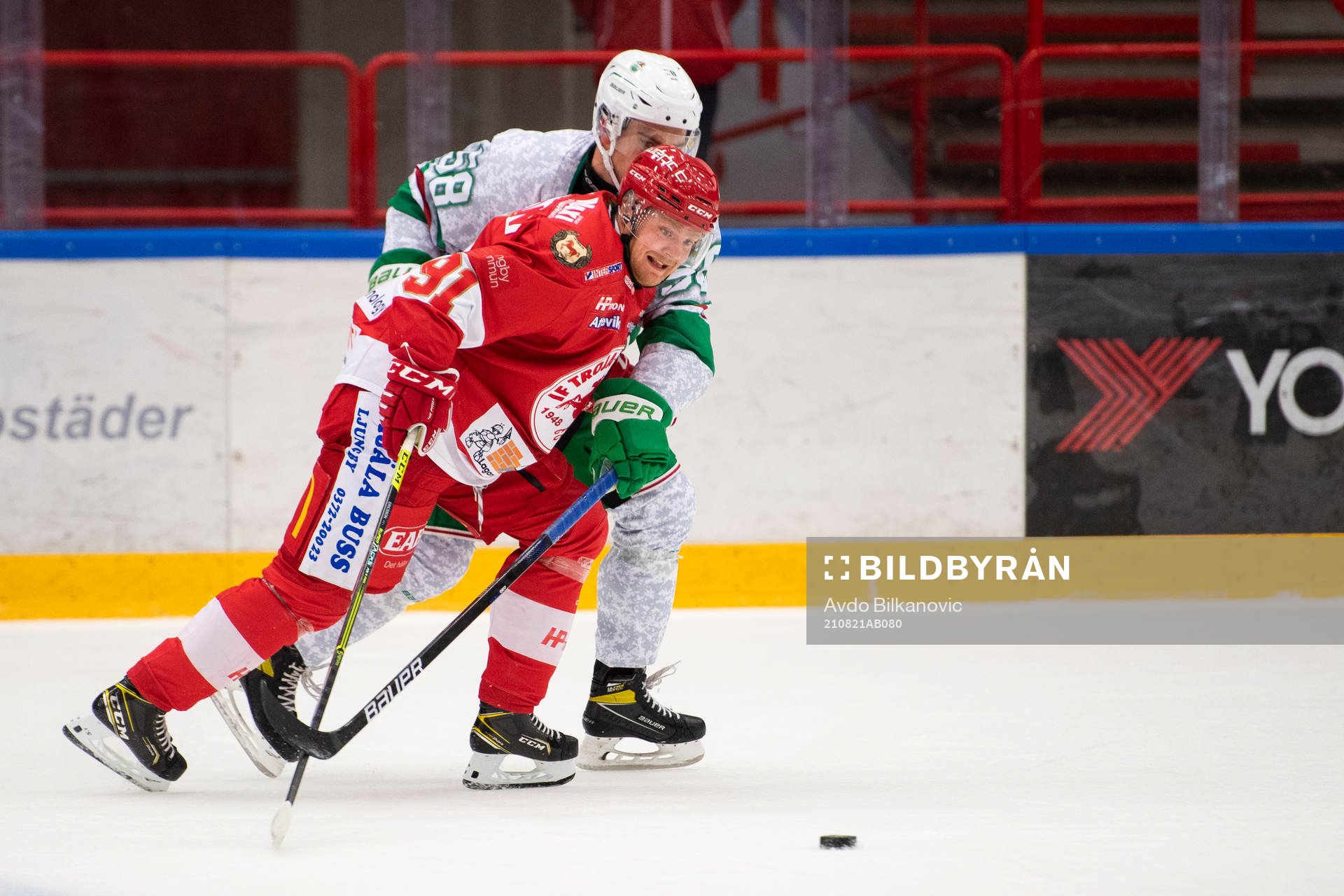 Troja/Ljungbys  Emil Eriksson och Rögles Ryan McKiernan