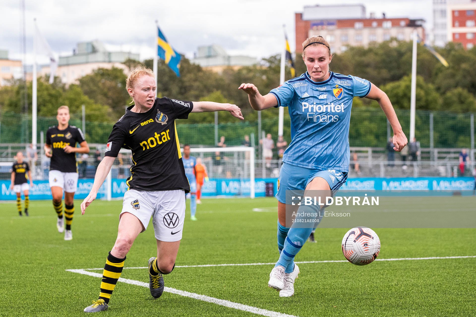 s Caroline Murray och Djurgårdens Kamilla Karlsen