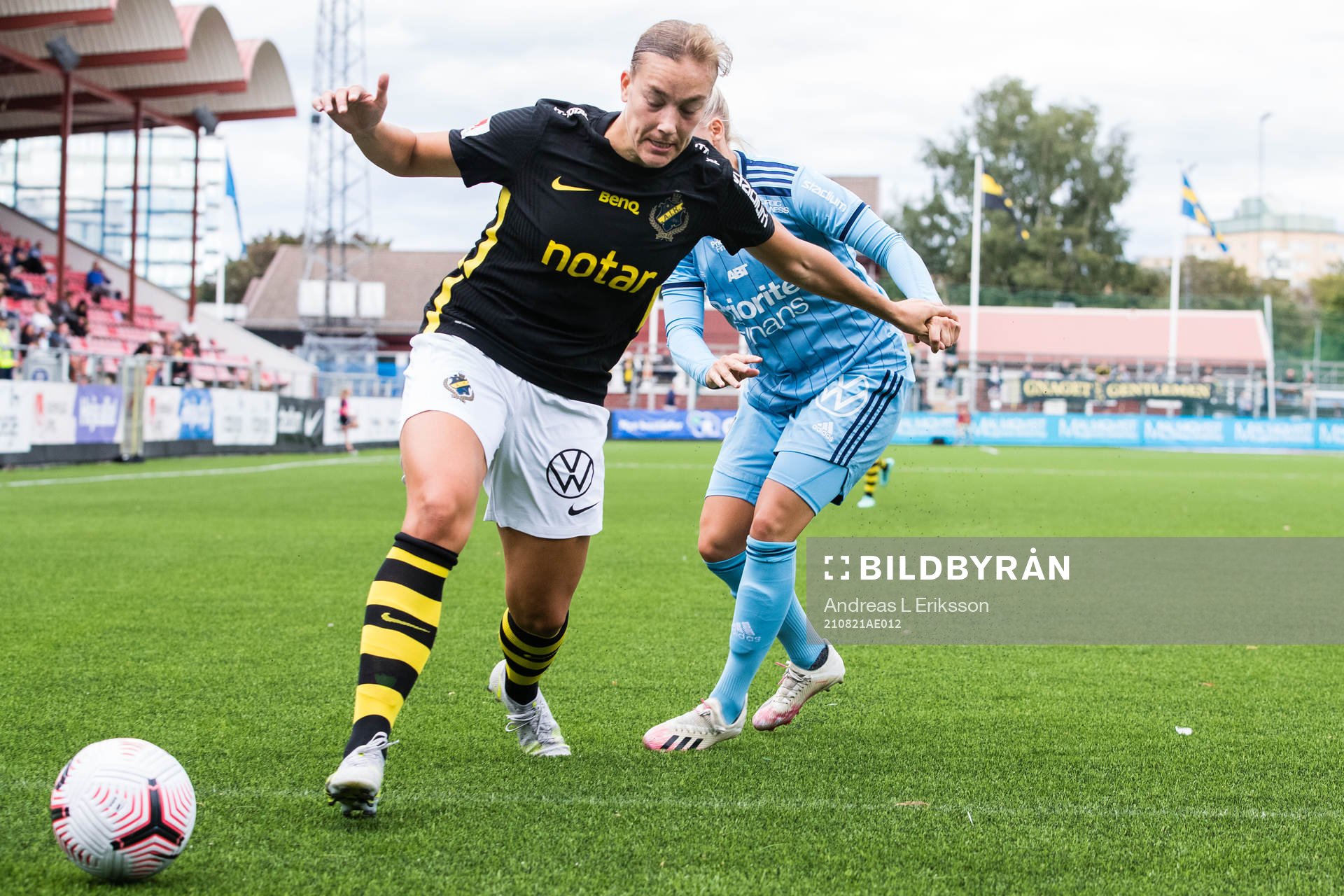 s Jenny Danielsson och Djurgårdens Fanny Lång