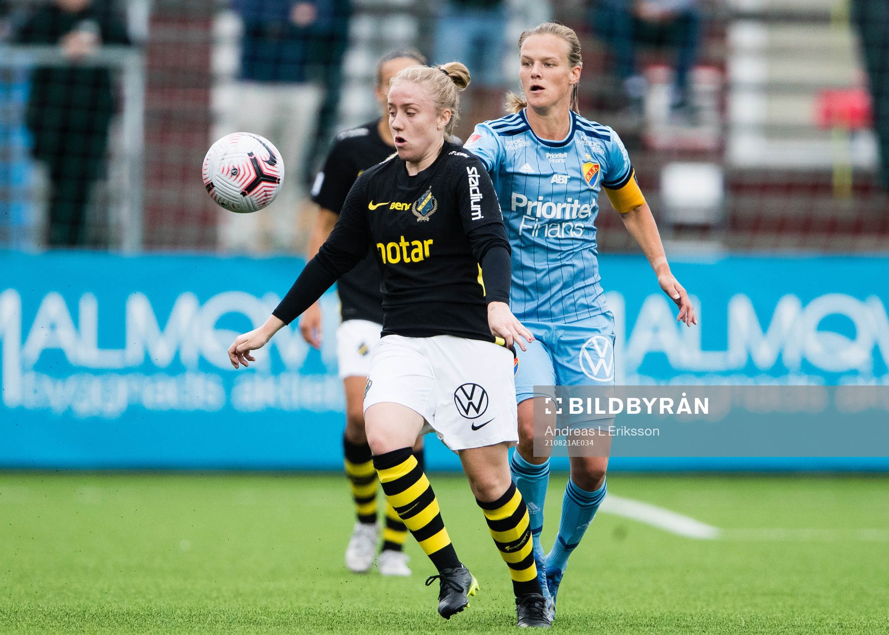 s Ebba Jahnfors och Djurgårdens Michaela van