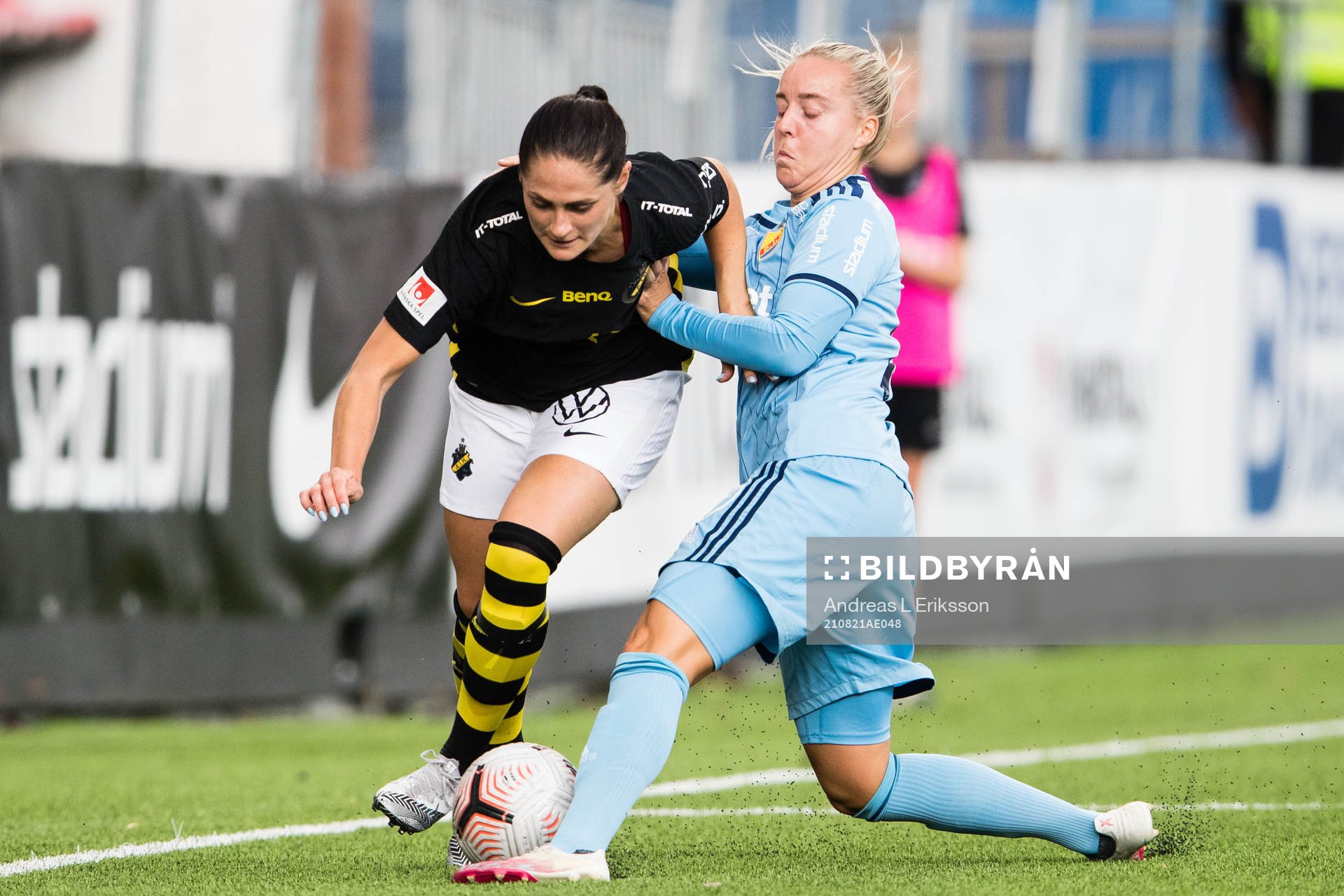 s Linda Hallin och Djurgårdens Fanny Lång