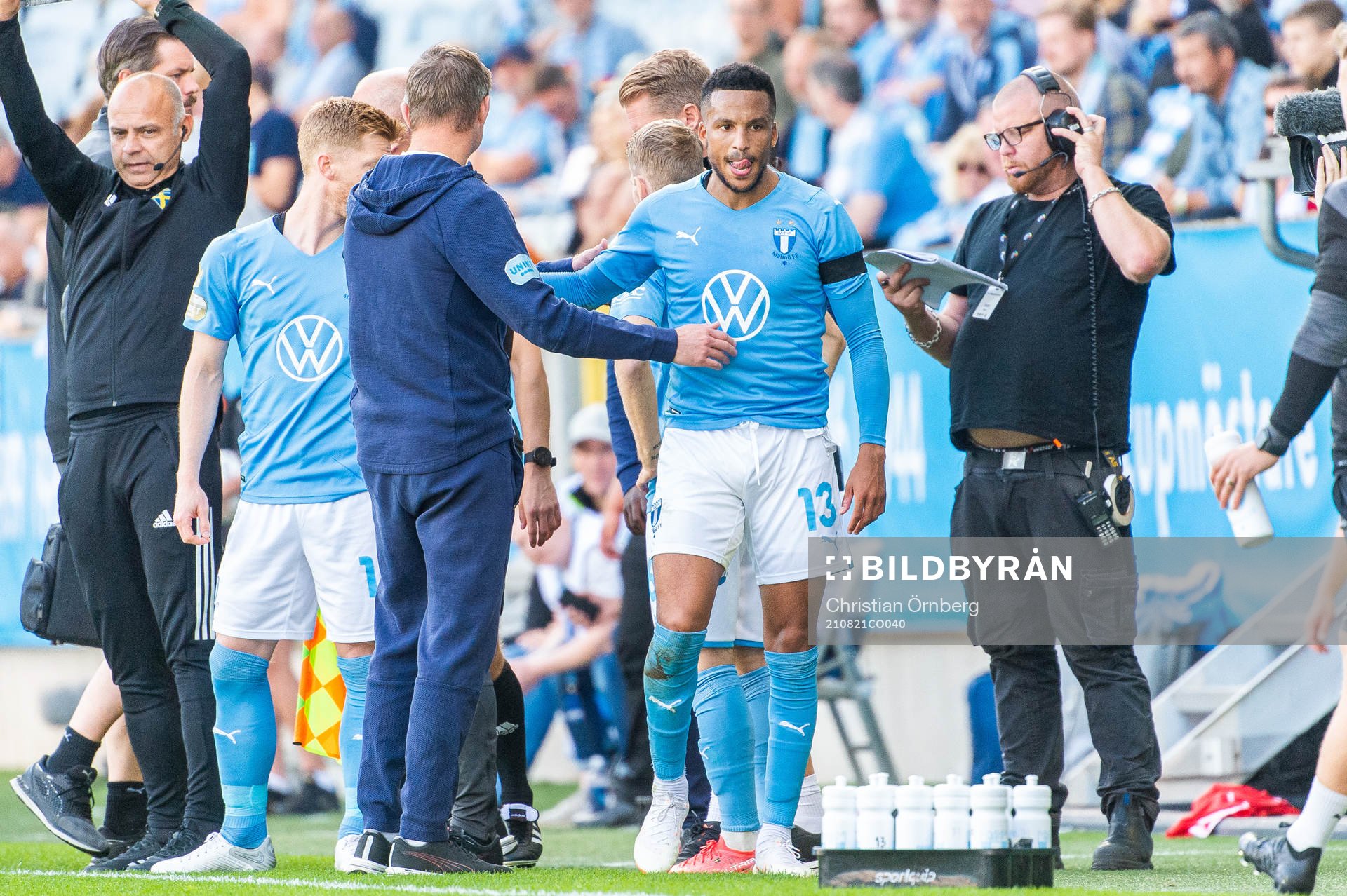 Malmö FFs huvudtränare Jon Dahl Tomasson tackar Martin