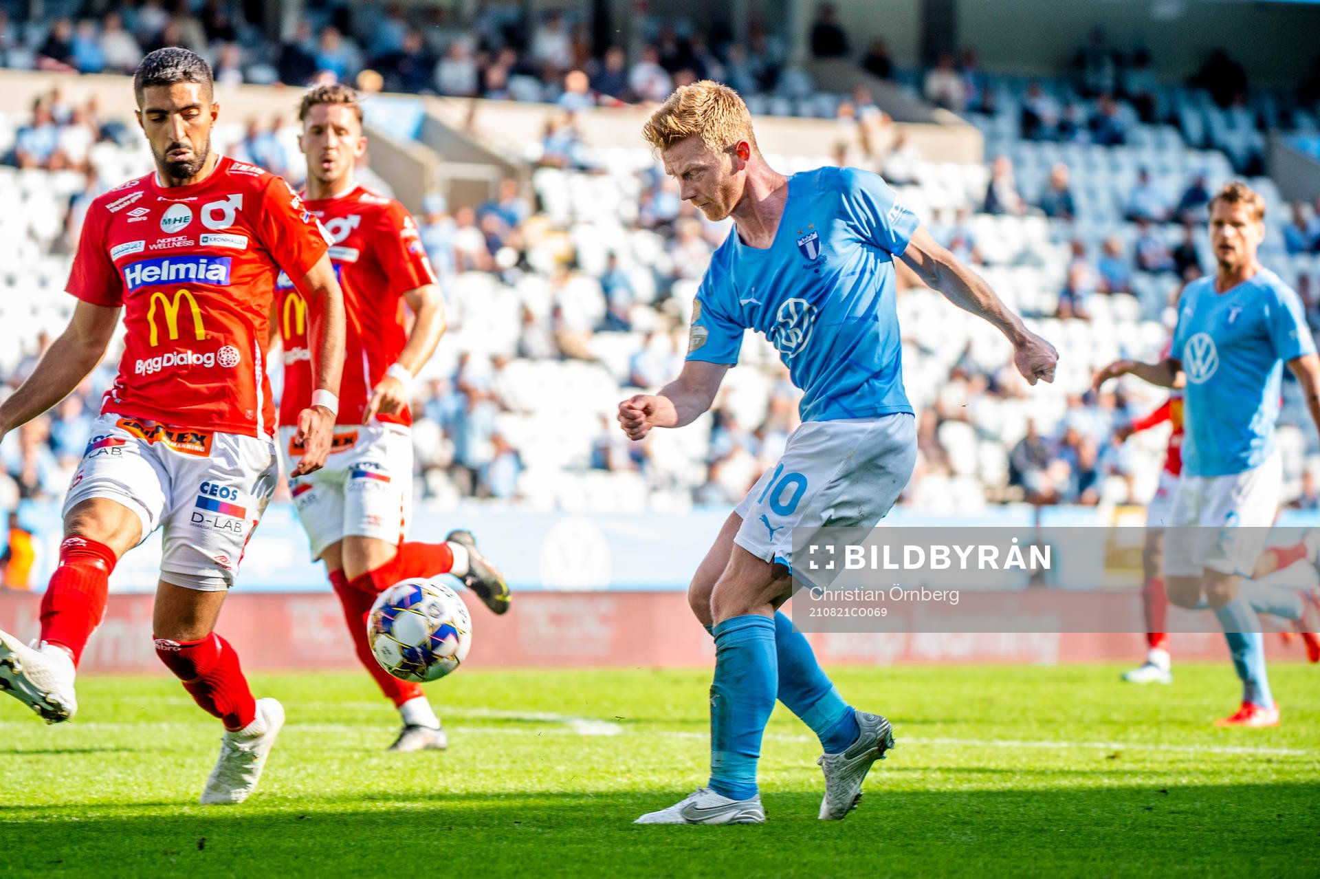 Malmö FFs Anders Christiansen mot Degerfors Sean Sabetkar